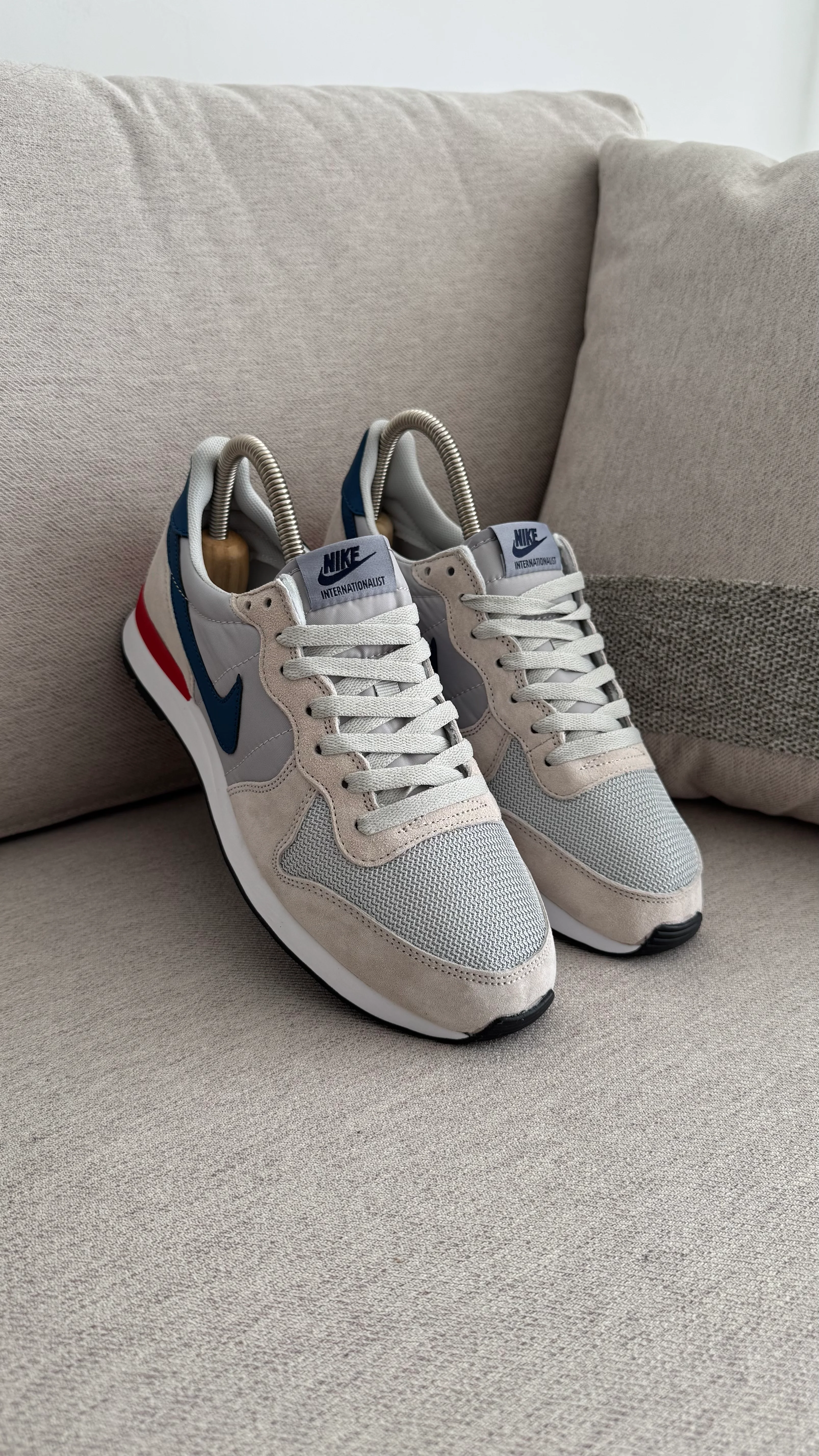 NIKE INTERNACIONAL BEIGE AZUL - Image 9