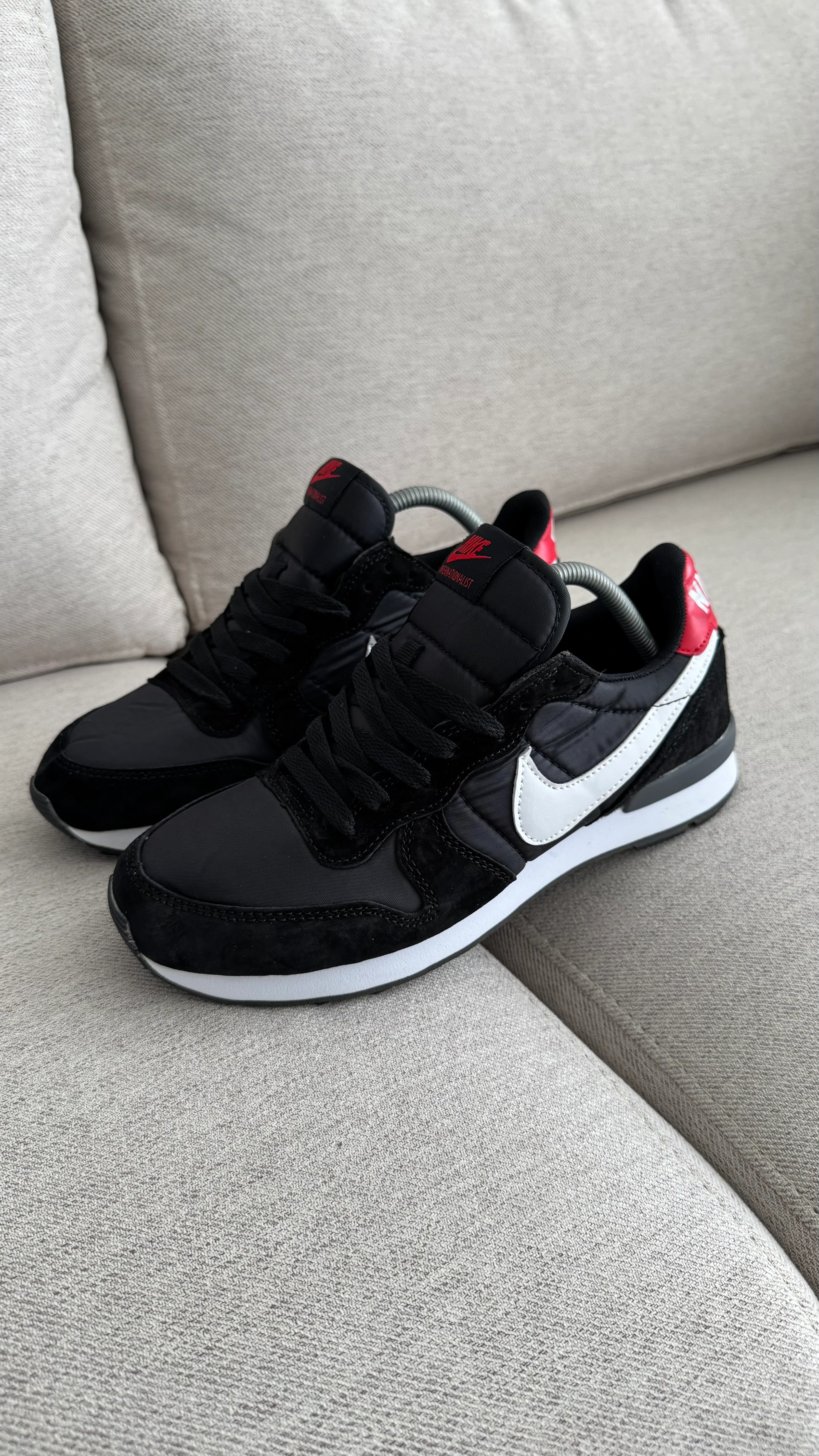 NIKE INTERNACIONAL NEGRO ROJO - Image 10