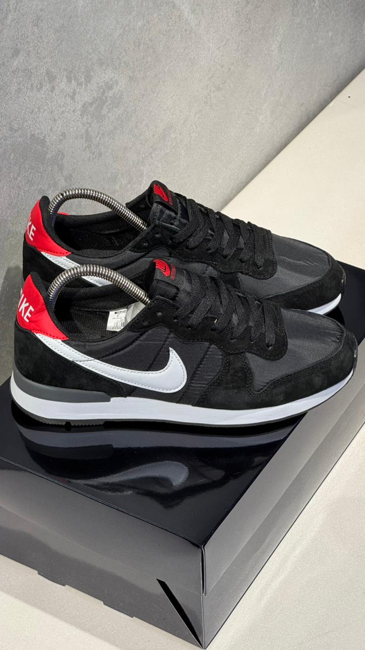 NIKE INTERNACIONAL NEGRO ROJO - Image 4