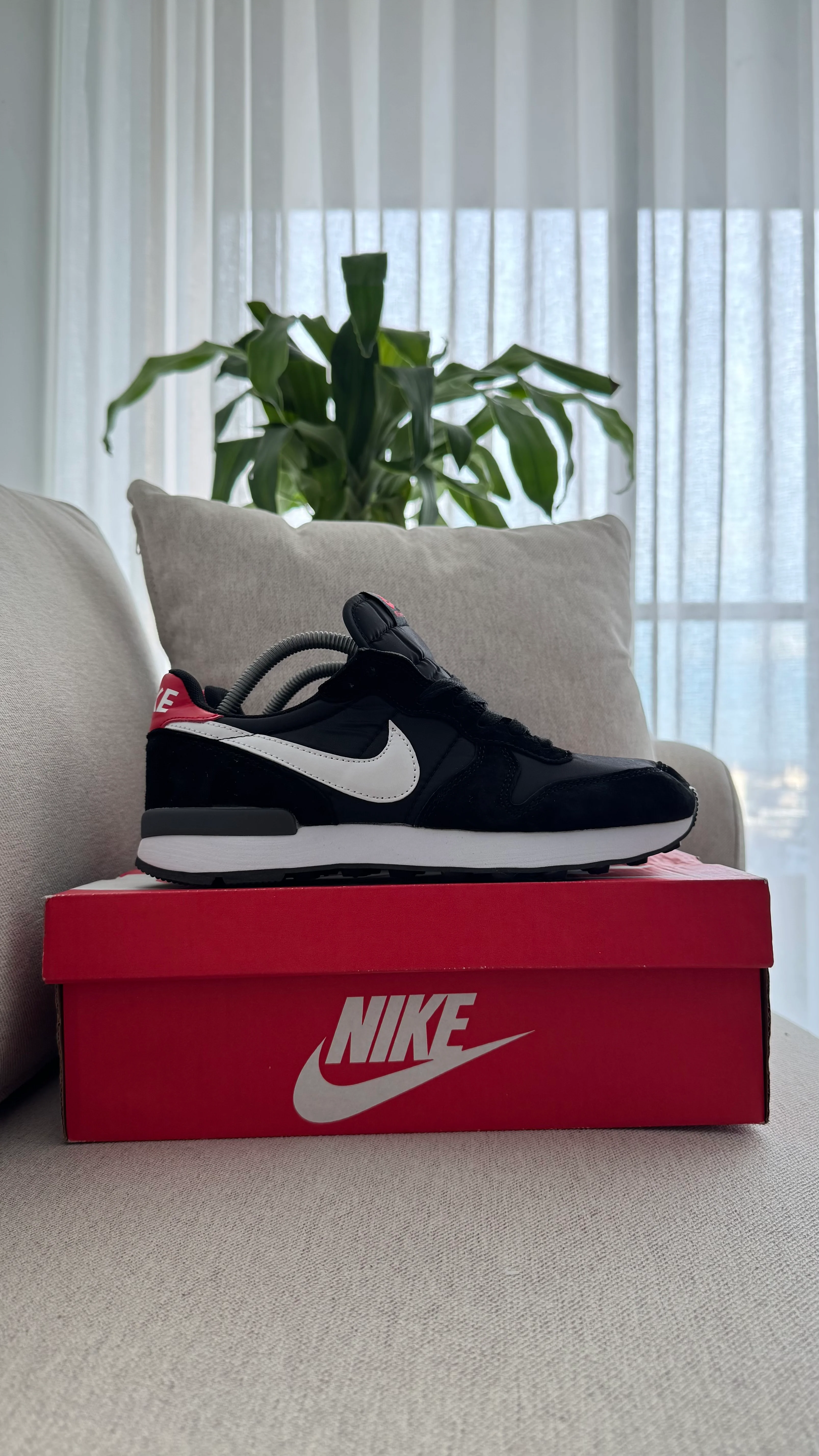 NIKE INTERNACIONAL NEGRO ROJO - Image 7