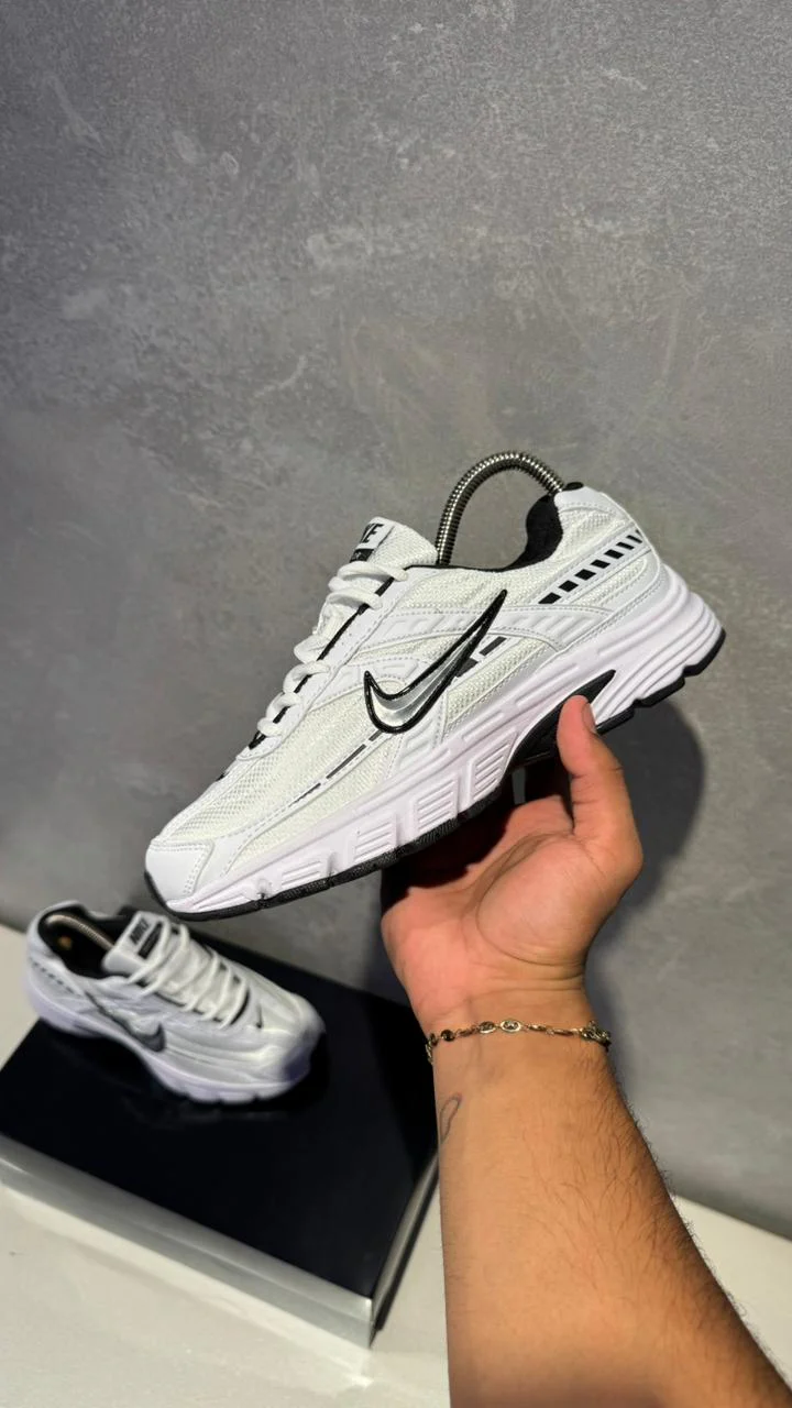 NIKE INITIATOR BLANCO NEGRO - Image 6