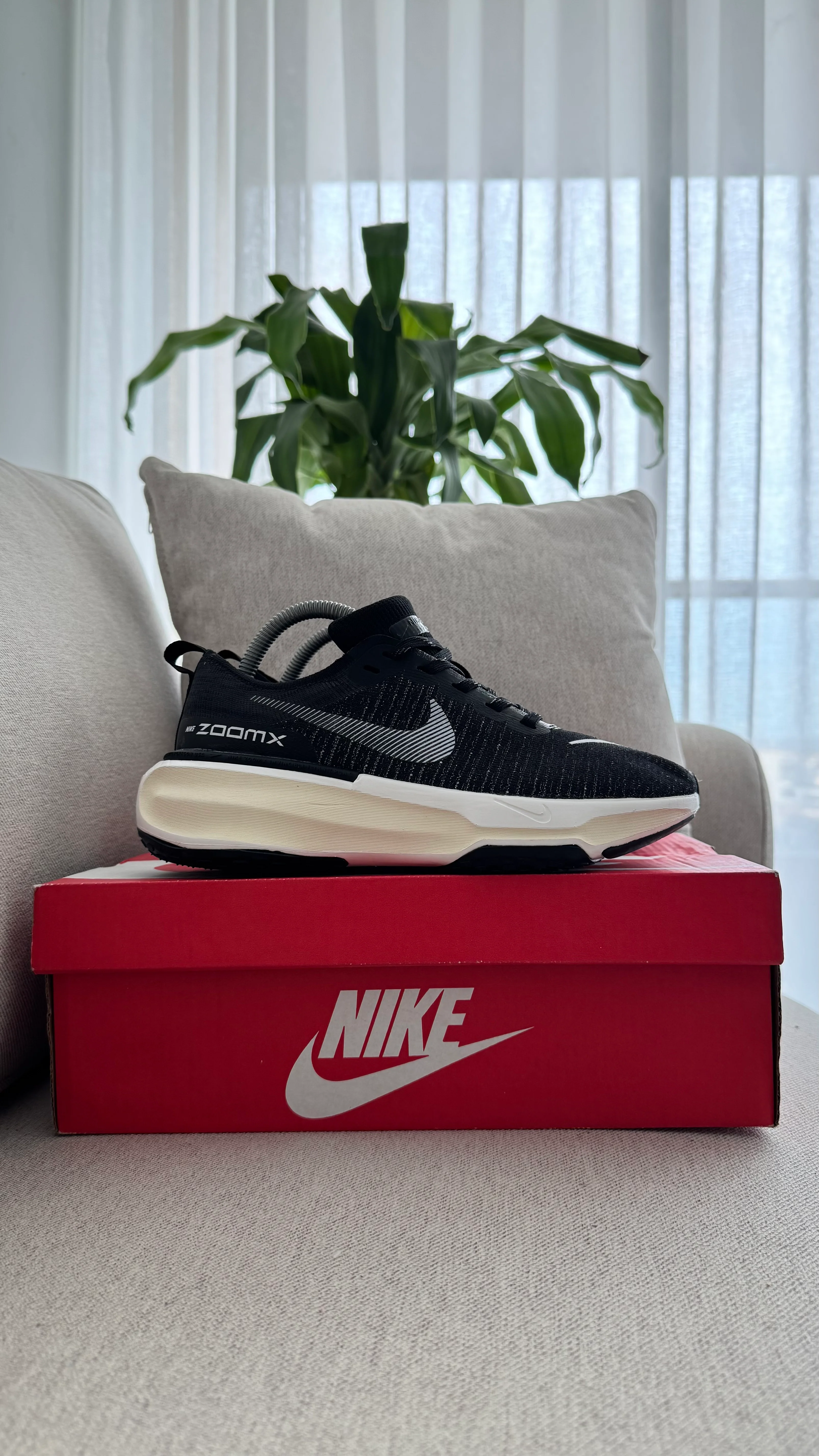 NIKE INVINCIBLE RUN 3 NEGRO BLANCO - Image 7