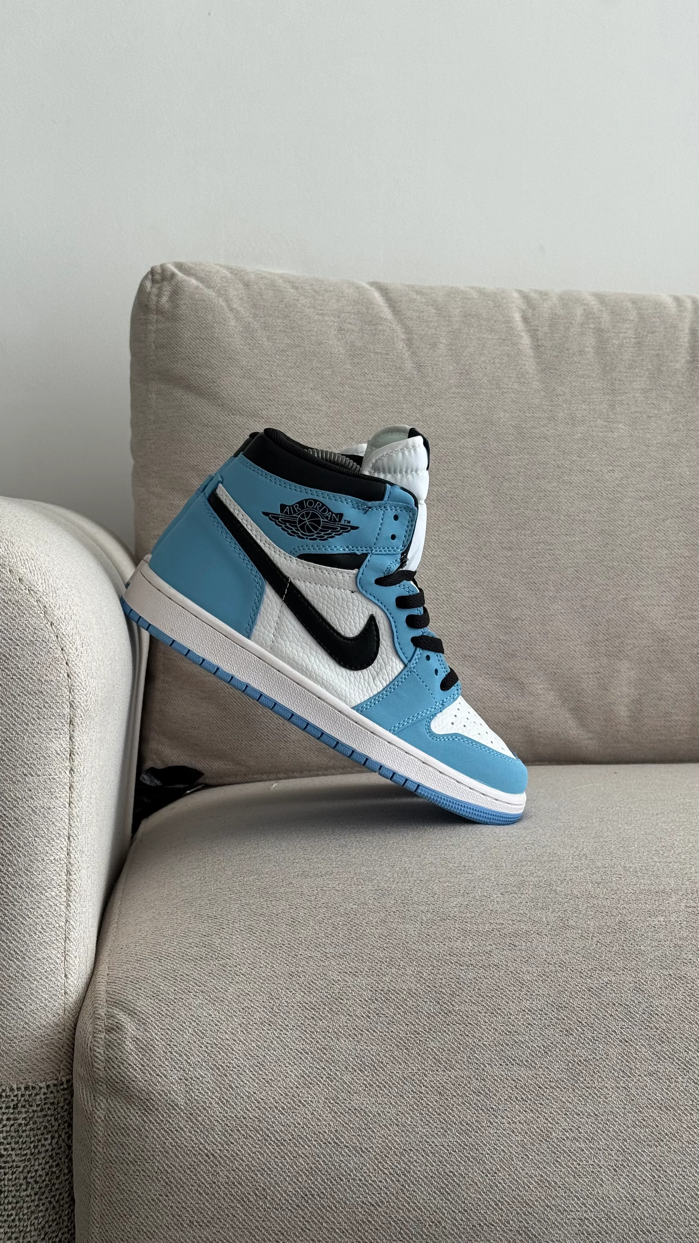 NIKE JORDAN RETRO 1 BLUE - Image 10