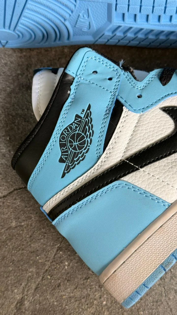 NIKE JORDAN RETRO 1 BLUE - Image 5