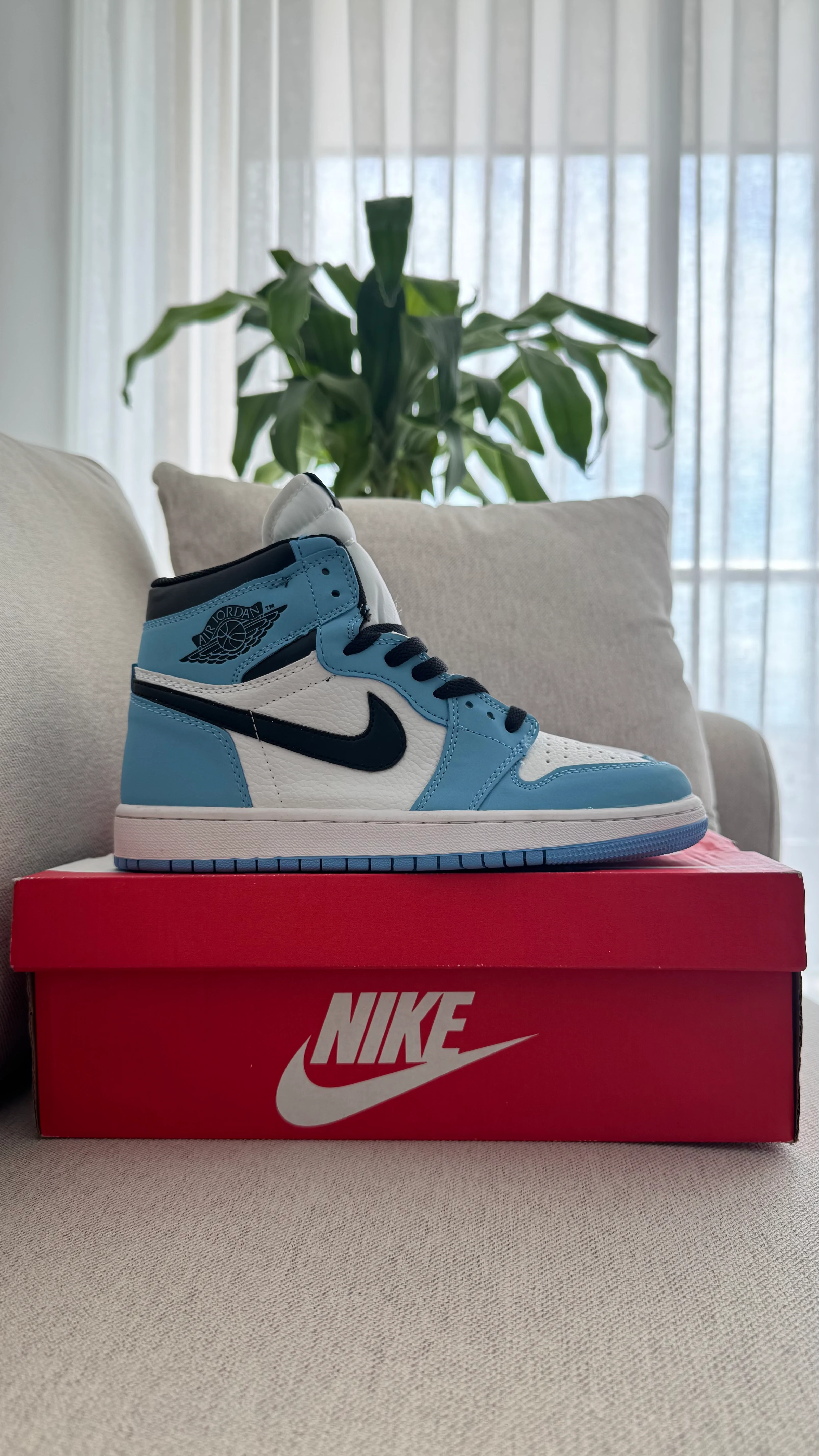 NIKE JORDAN RETRO 1 BLUE - Image 9