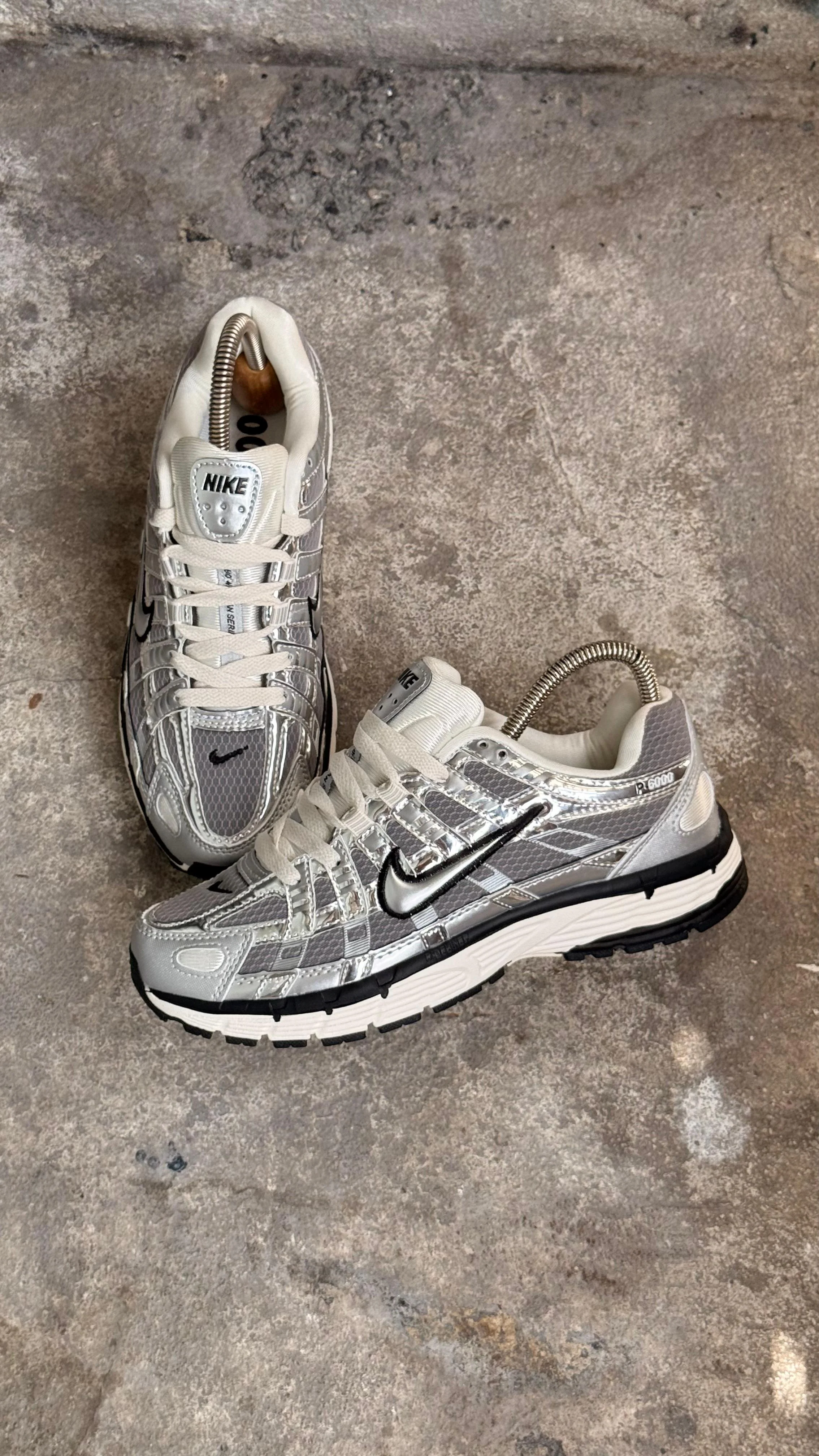 NIKE P6000 PLATEADO - Image 3