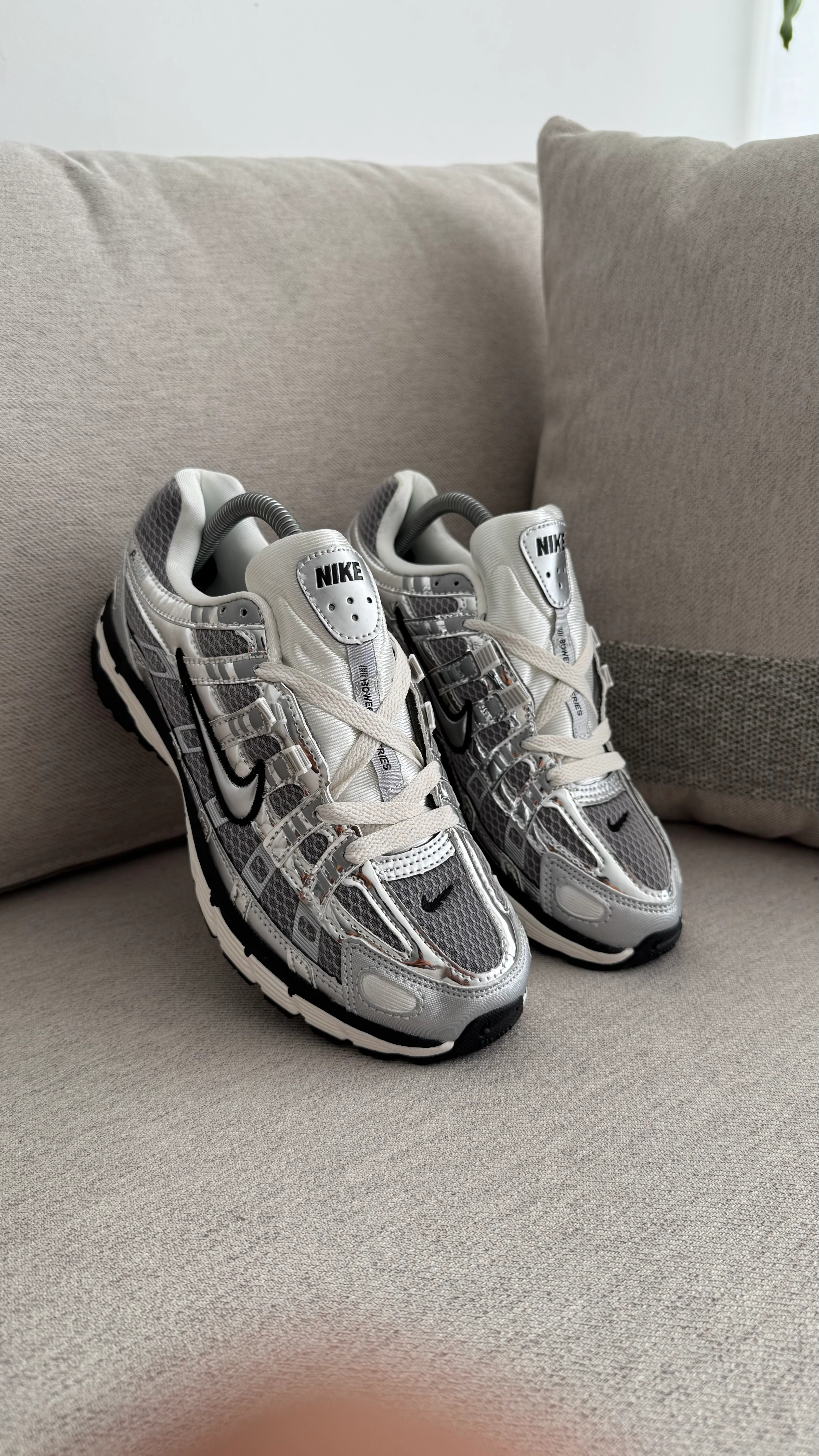 NIKE P6000 PLATEADO - Image 7