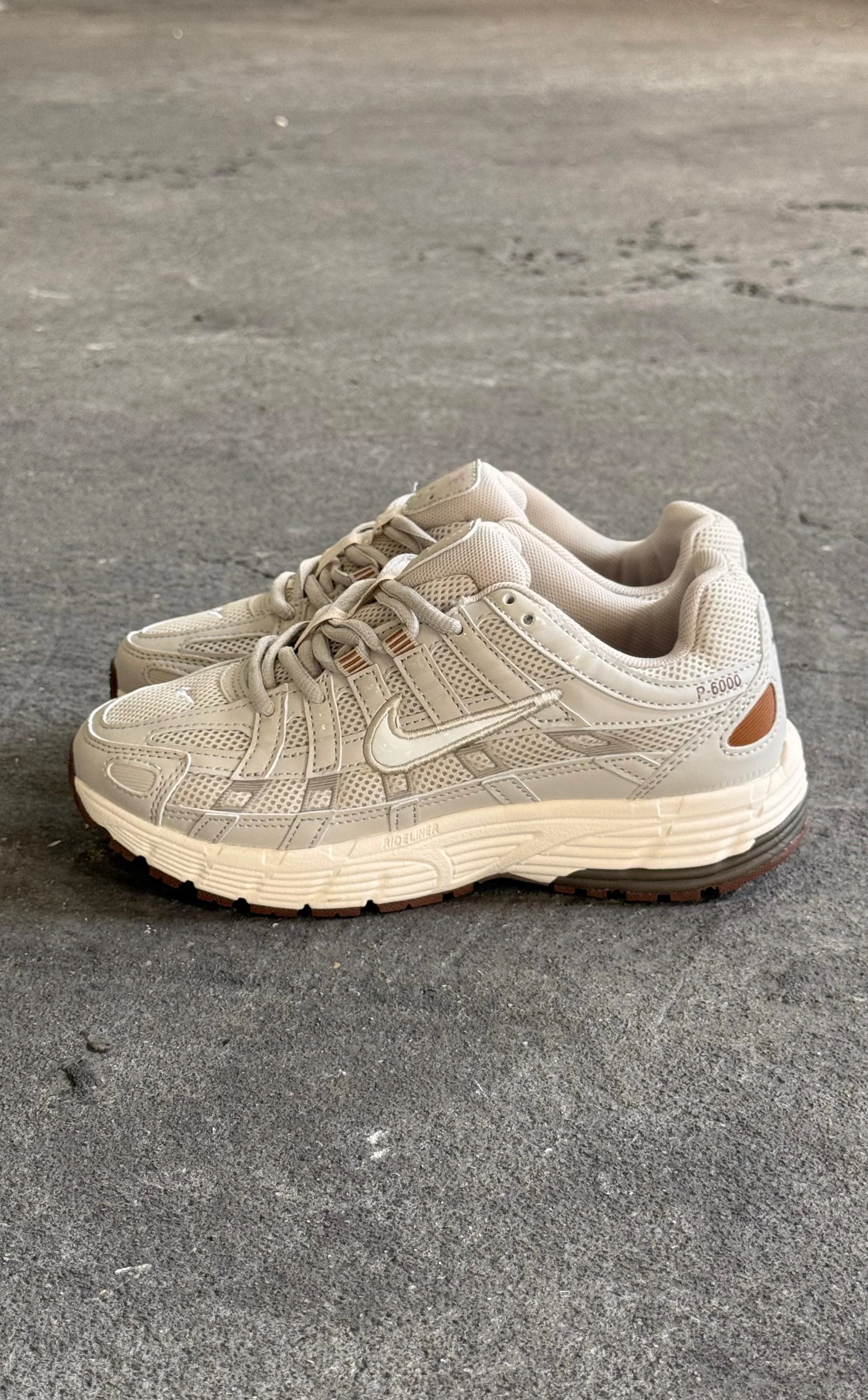 NIKE P6000 BEIGE CAFE