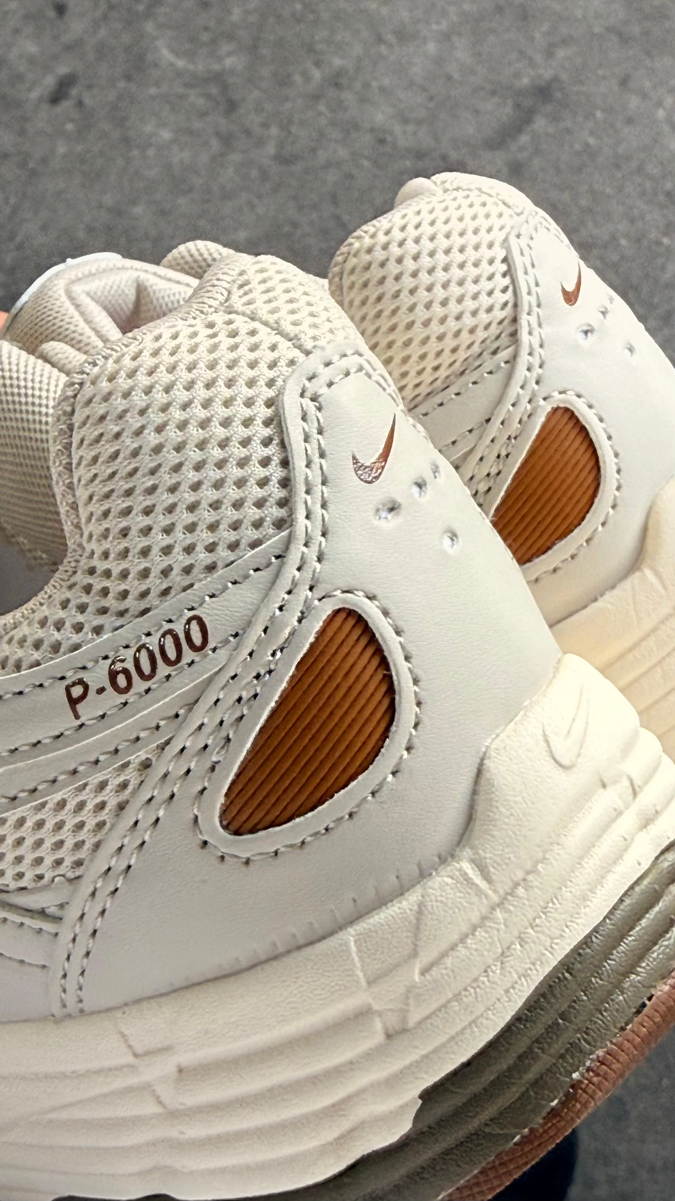 NIKE P6000 BEIGE CAFE - Image 4