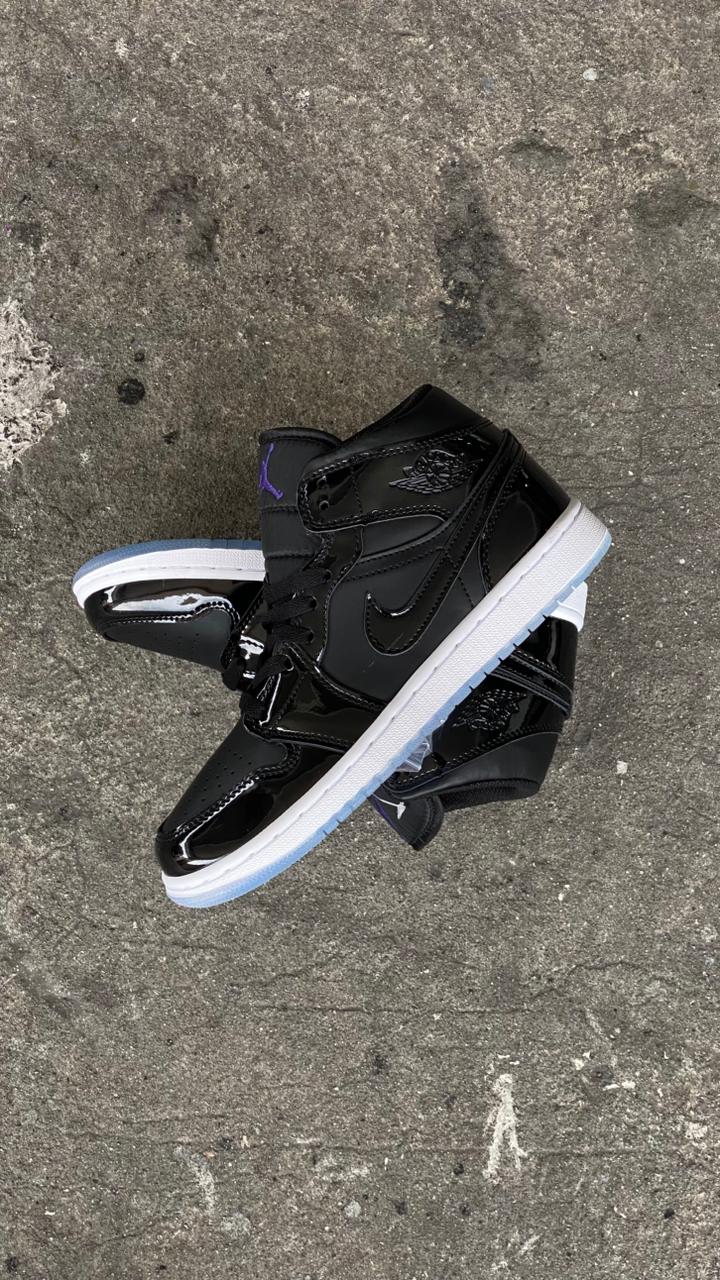 NIKE RETRO 1 BOTA CHAROL NEGRA - Image 2