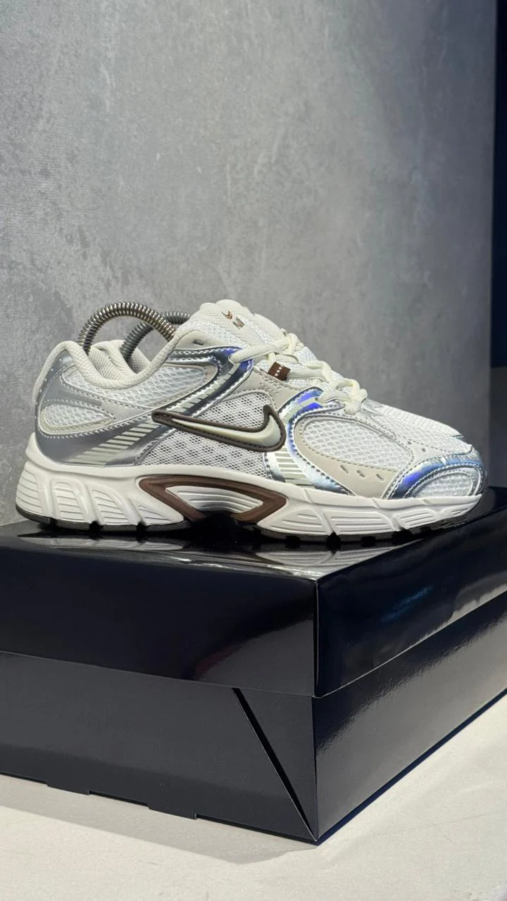 NIKE RNR BLANCO PLATA CAFE - Image 4