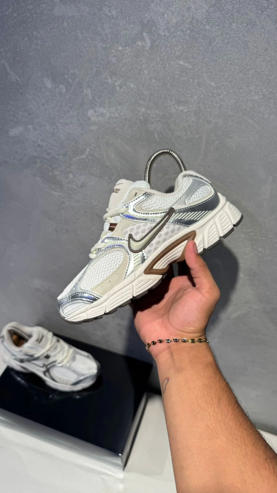 NIKE RNR BLANCO PLATA CAFE - Image 6