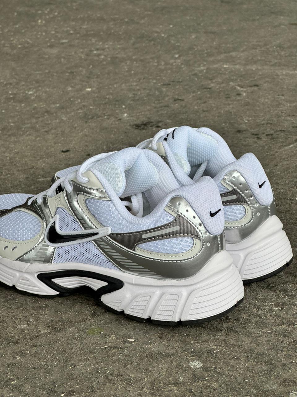 NIKE RNR BLANCO PLATA GRIS - Image 2