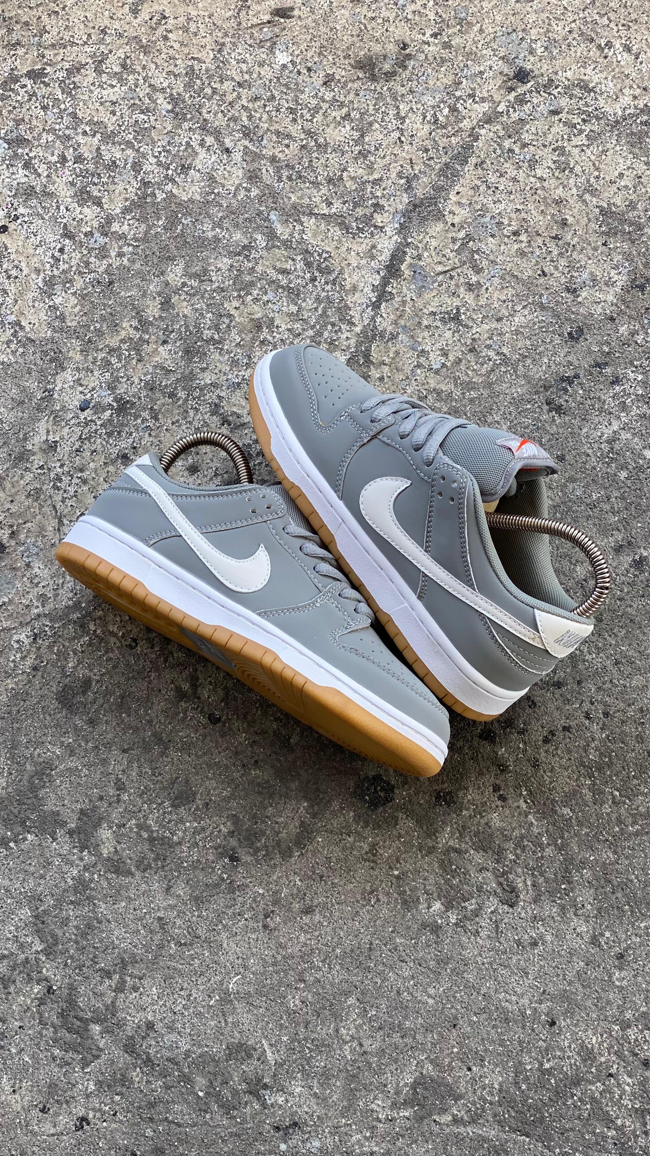 NIKE SB DUNK GRIS BLANCO CAFE - Image 3