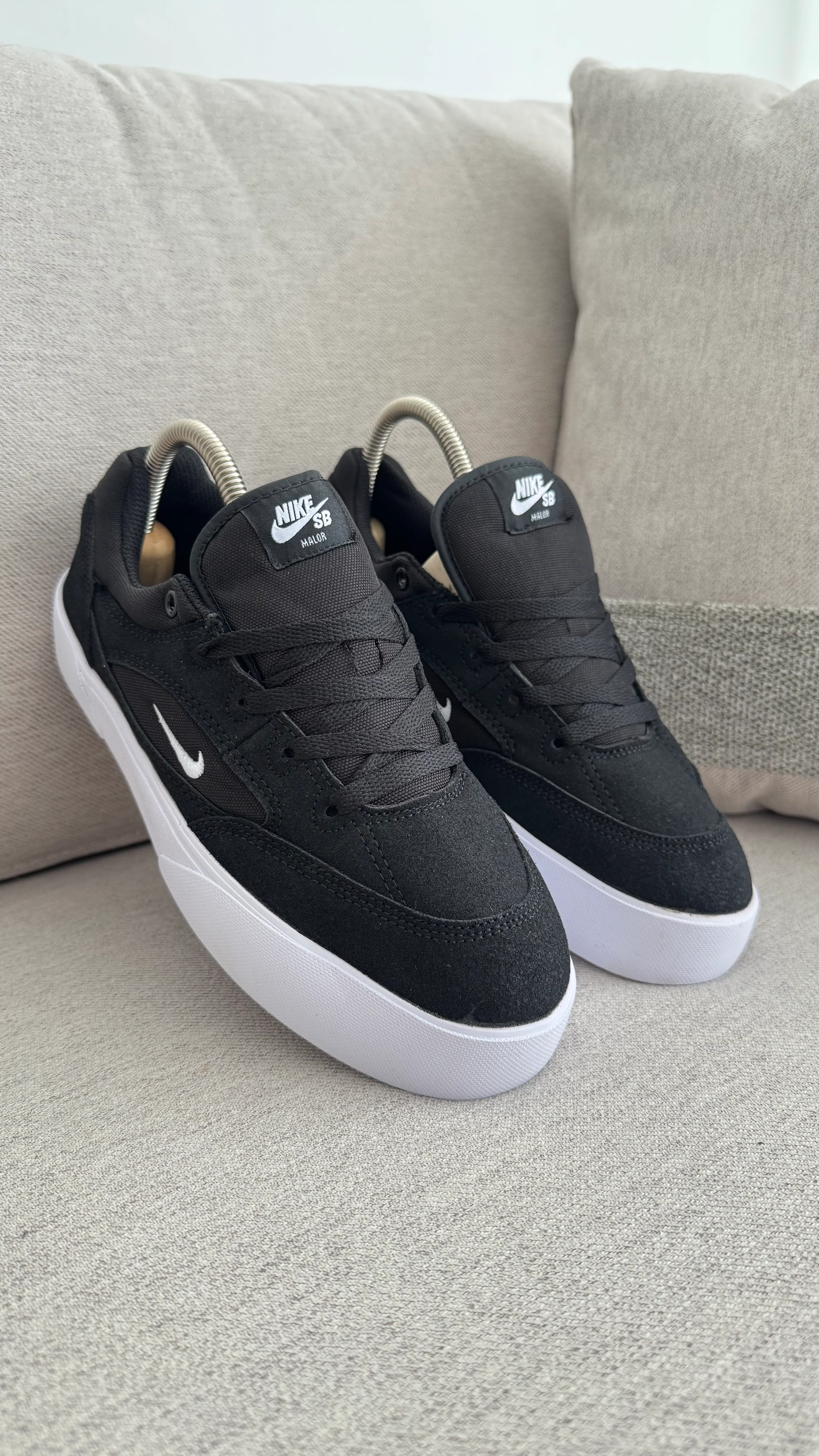NIKE SB TABLA NEGRO BLANCO - Image 9