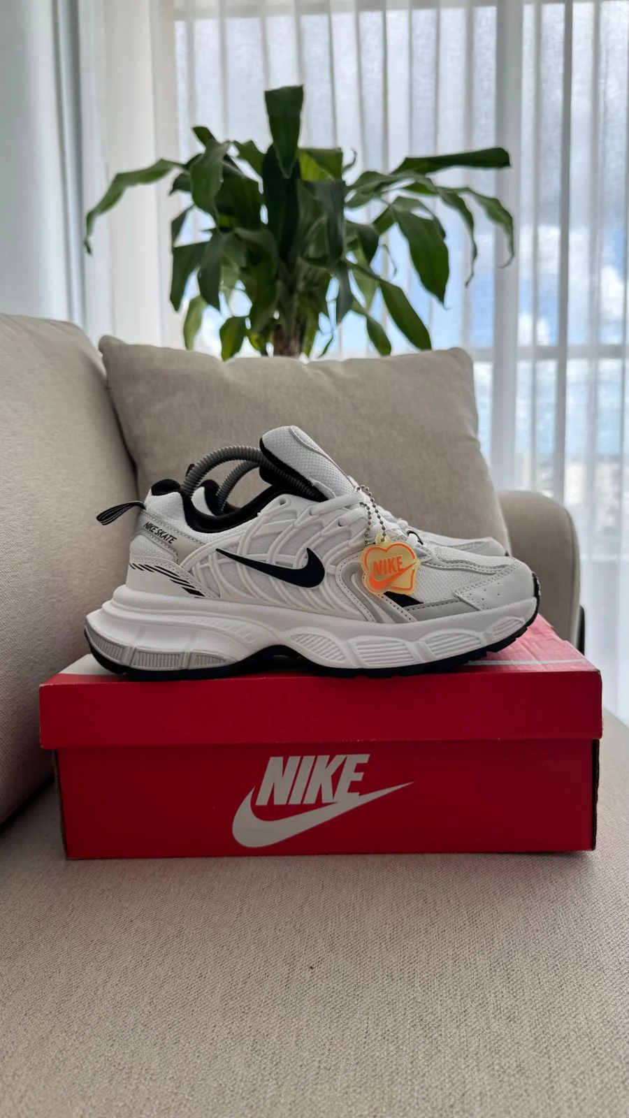 NIKE SKATE BLANCO NEGRO - Image 7