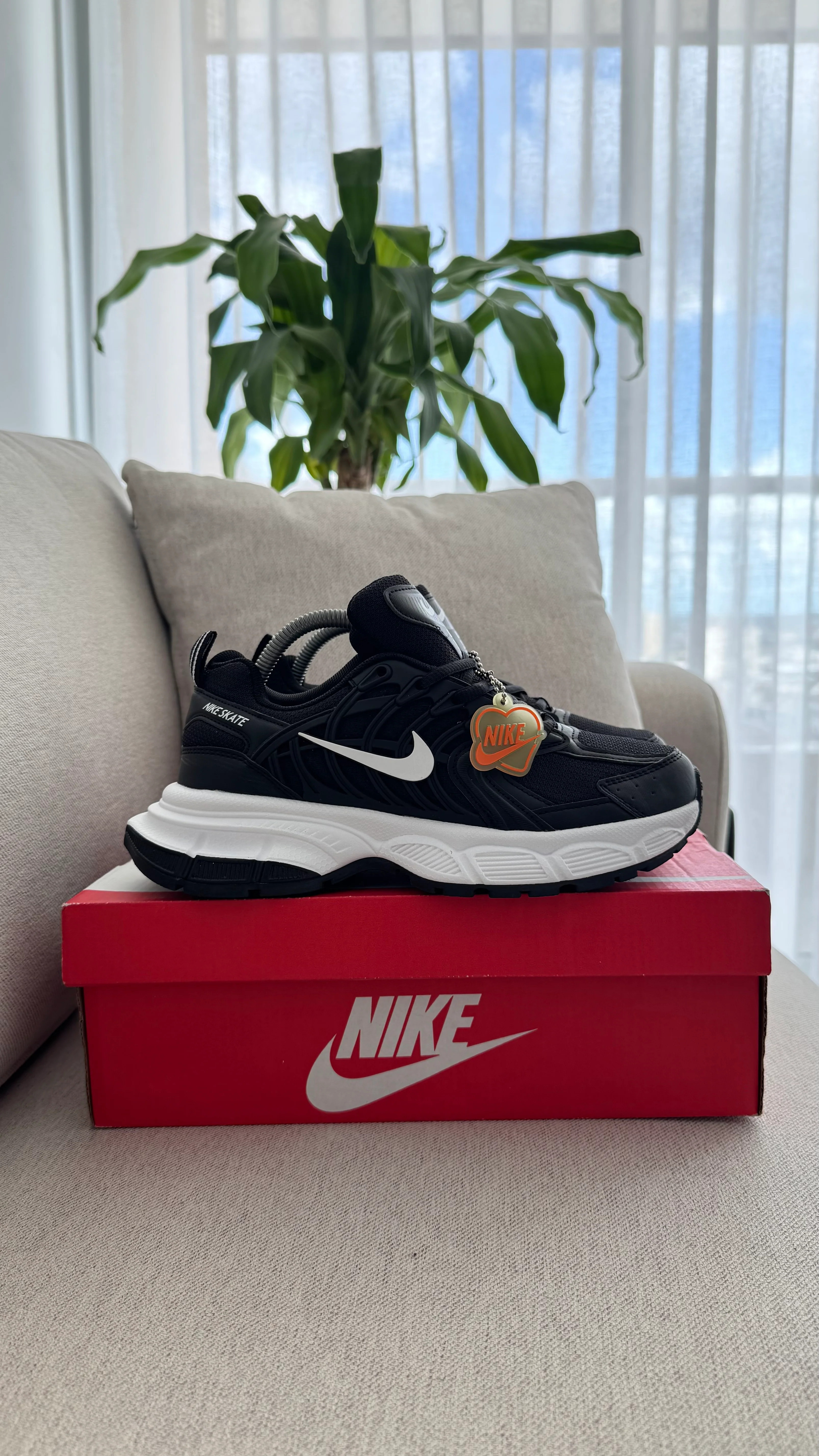 NIKE SKATE NEGRO BLANCO PROMO - Image 5