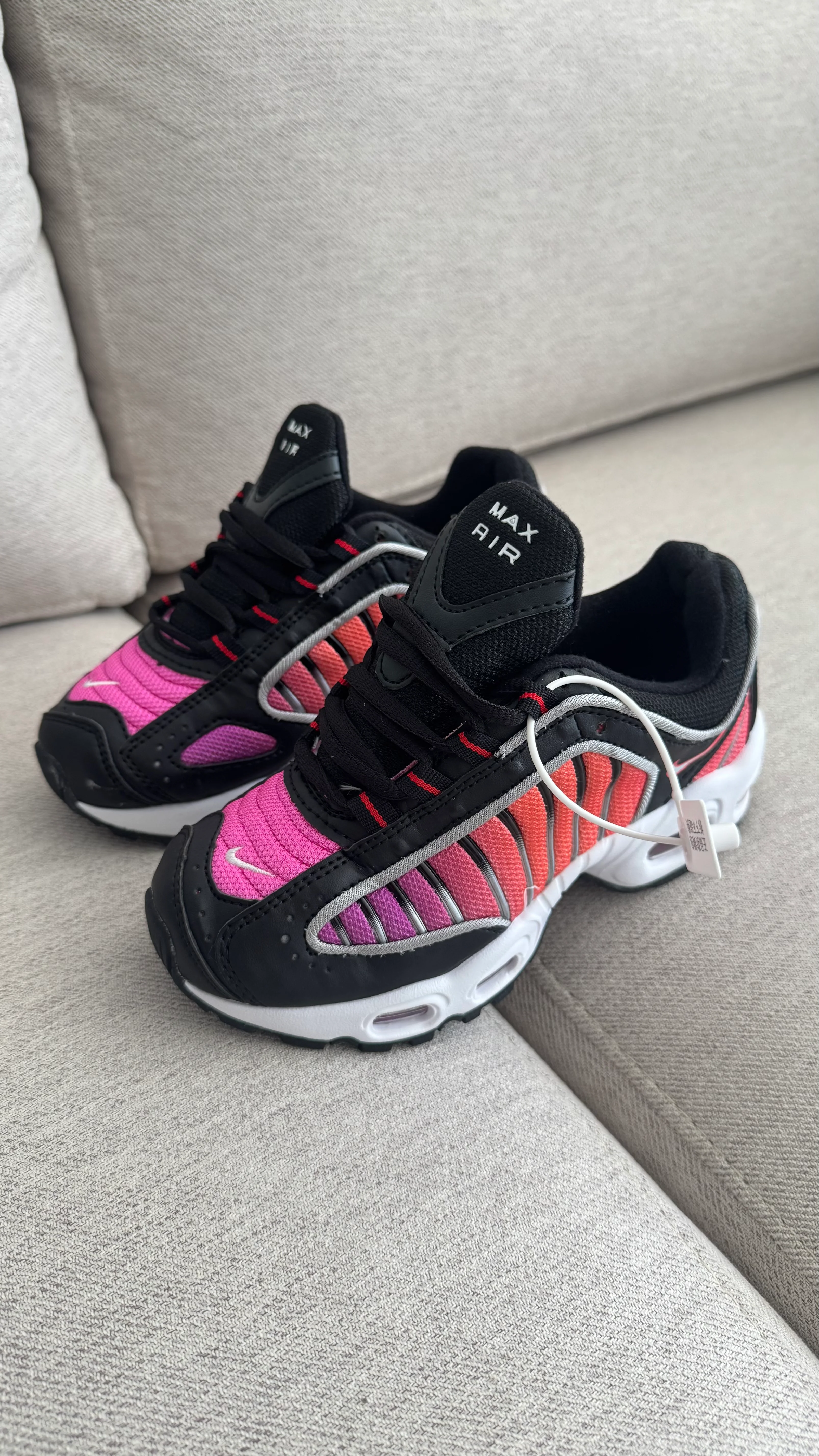 NIKE  TAIWILIND NEGRO COLOR NIÑOS - Image 10