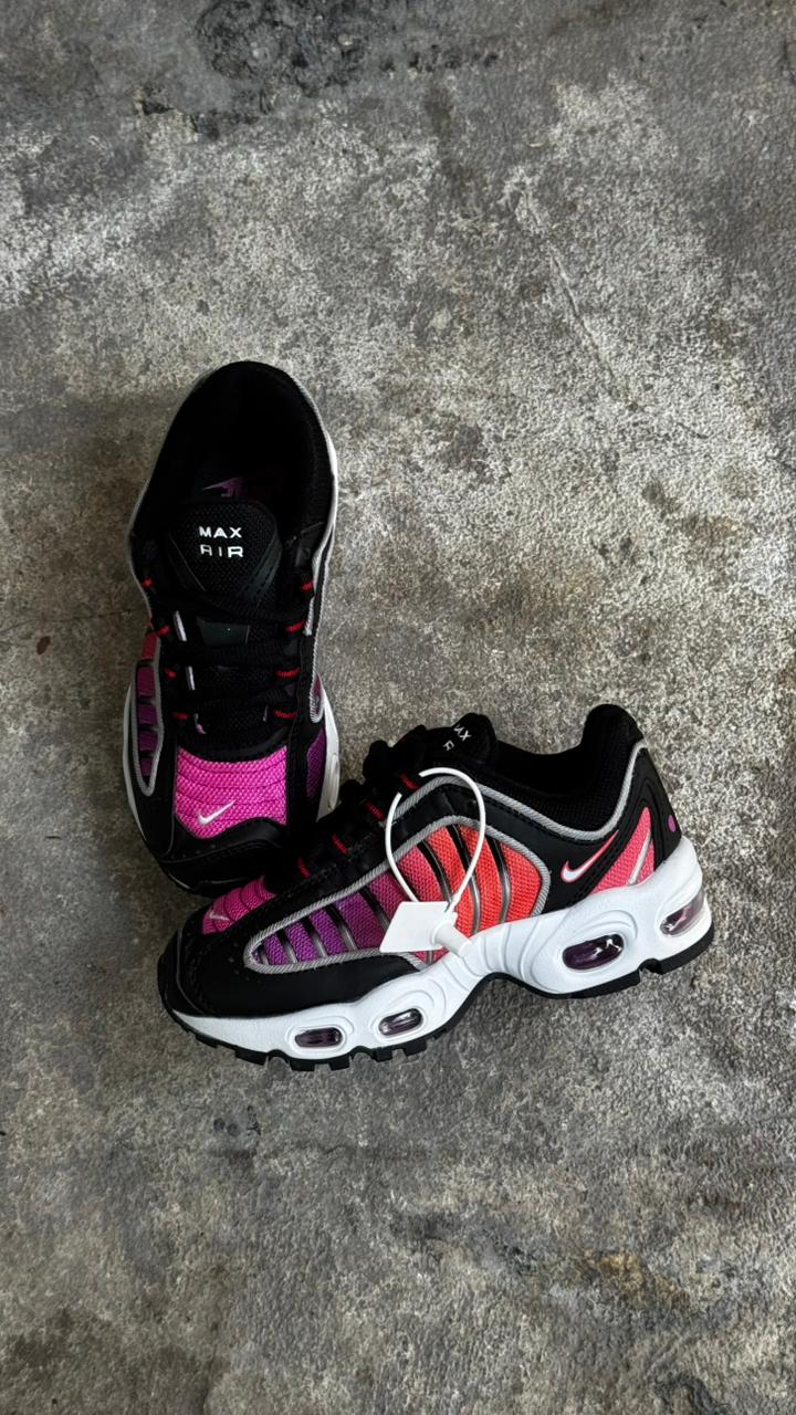 NIKE  TAIWILIND NEGRO COLOR NIÑOS - Image 3