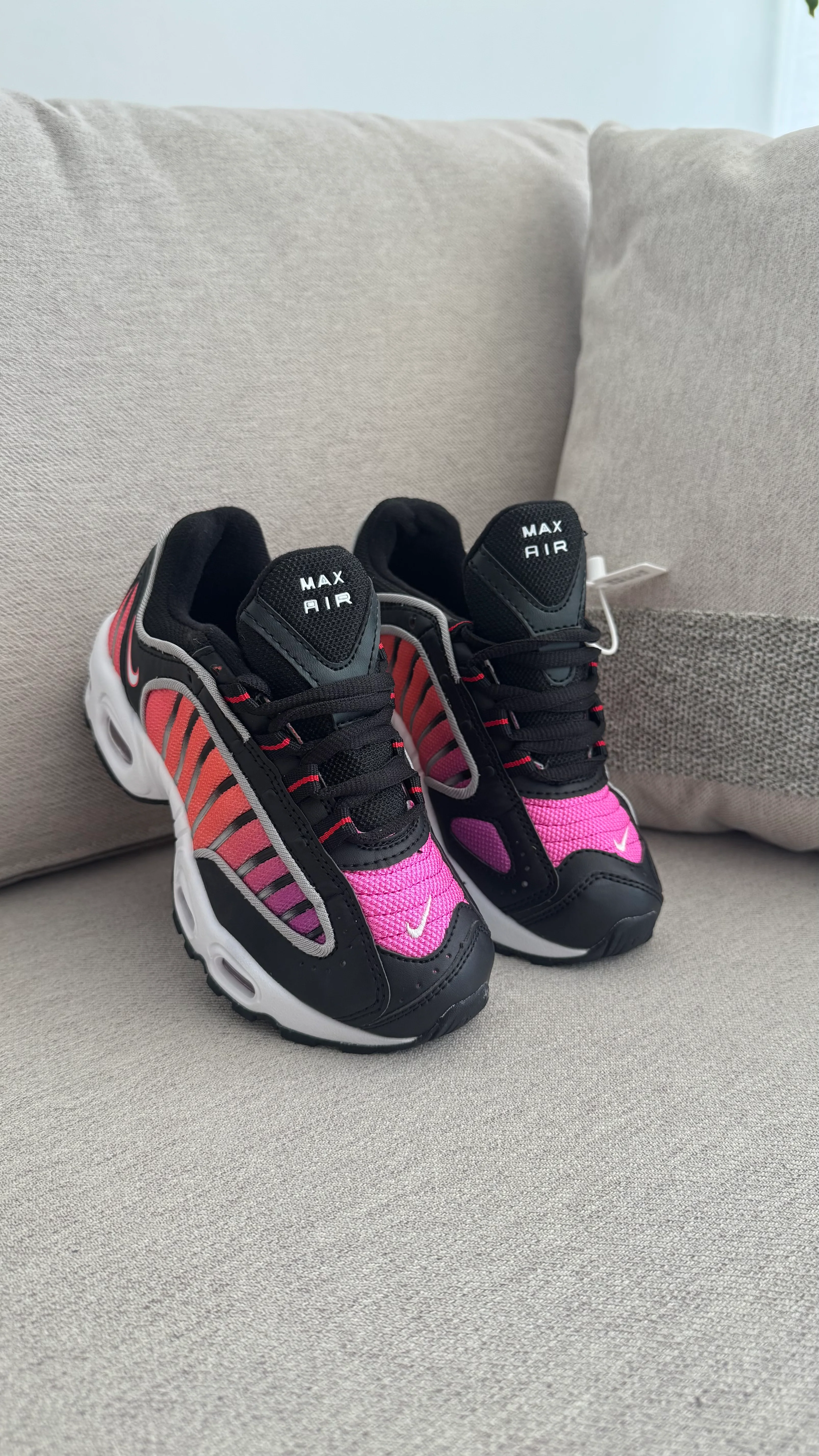 NIKE  TAIWILIND NEGRO COLOR NIÑOS - Image 9