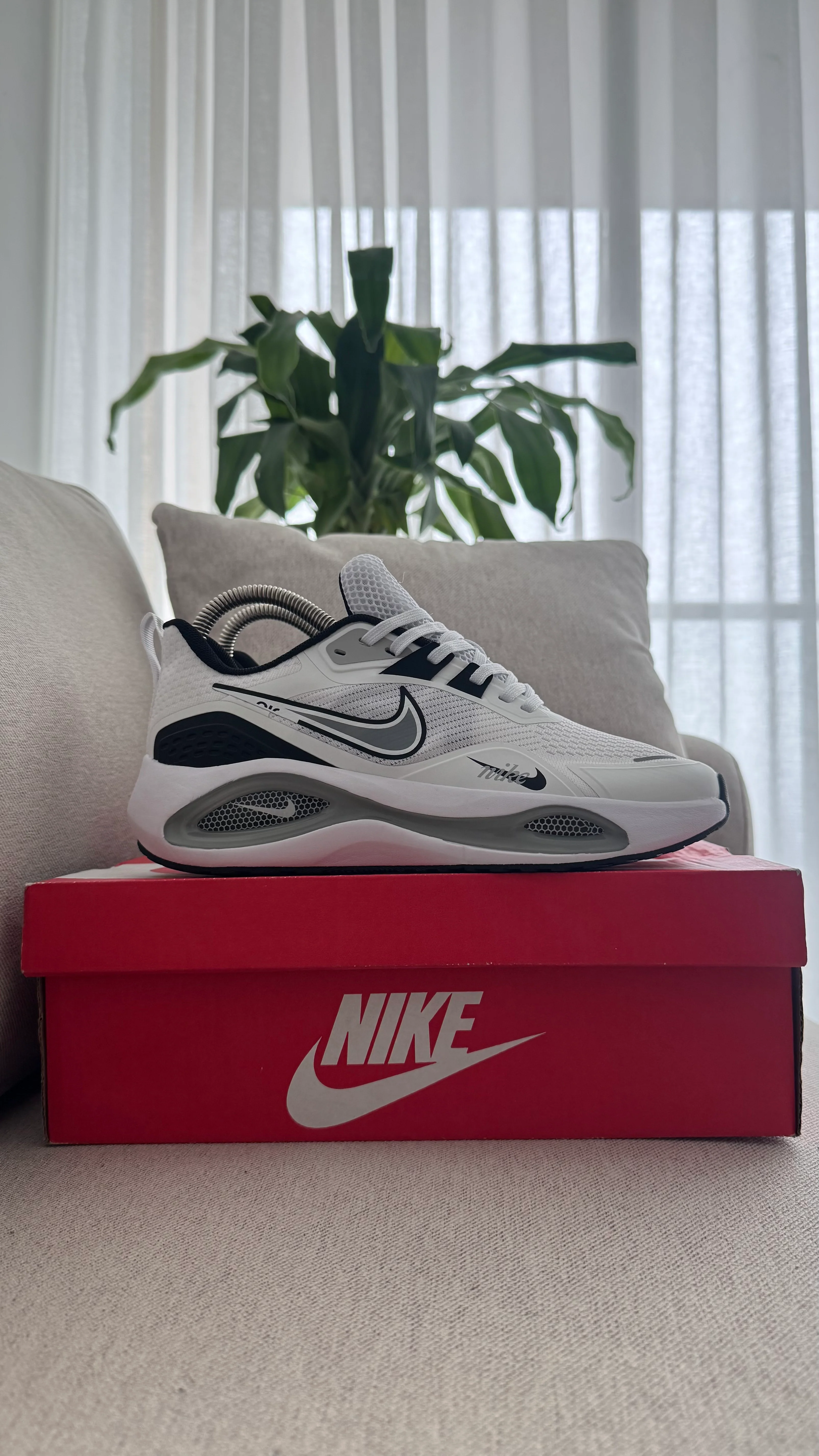 NIKE TENIS BLANCO NEGRO