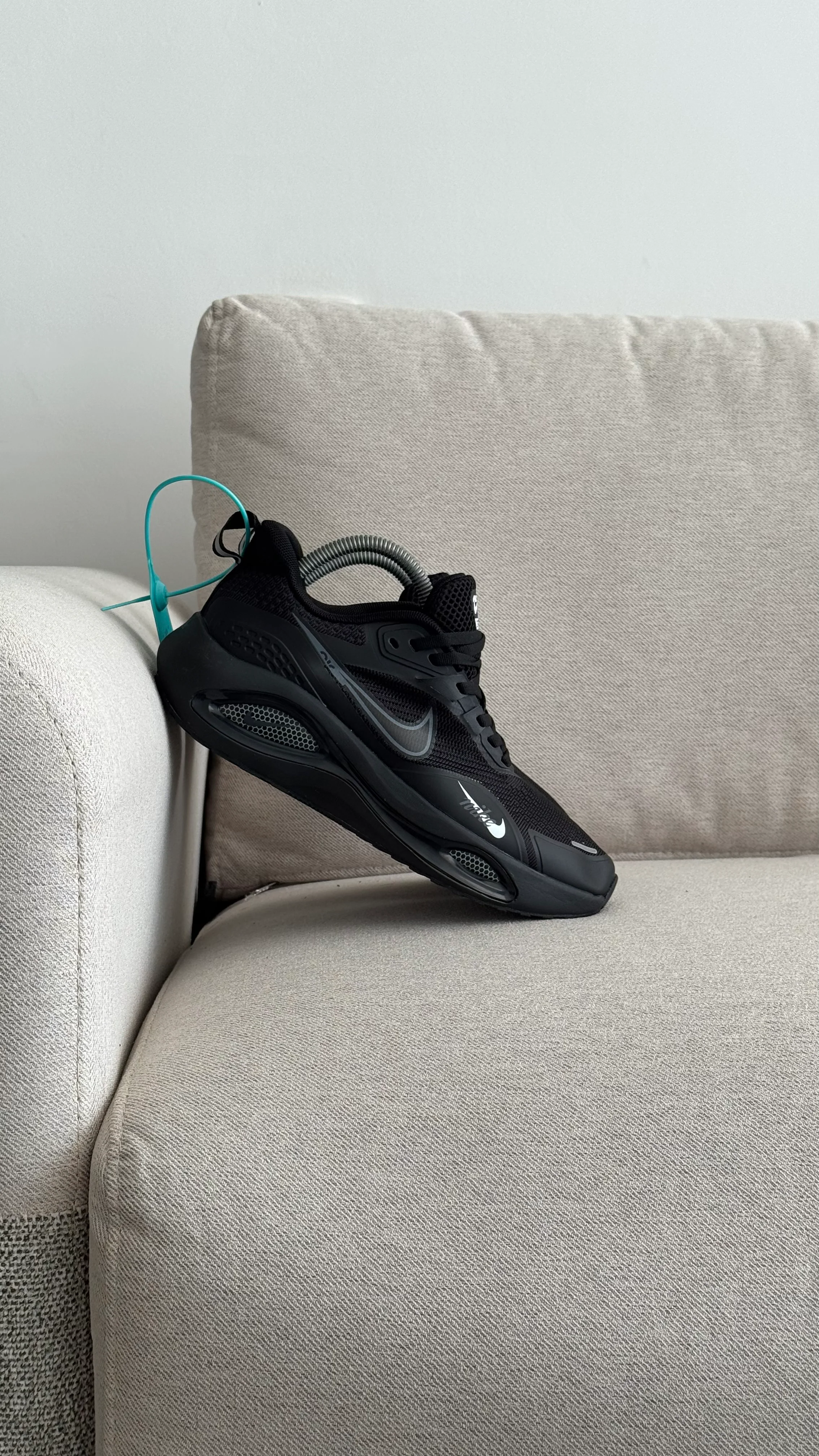 NIKE TENIS NEGRO PROMO - Image 5