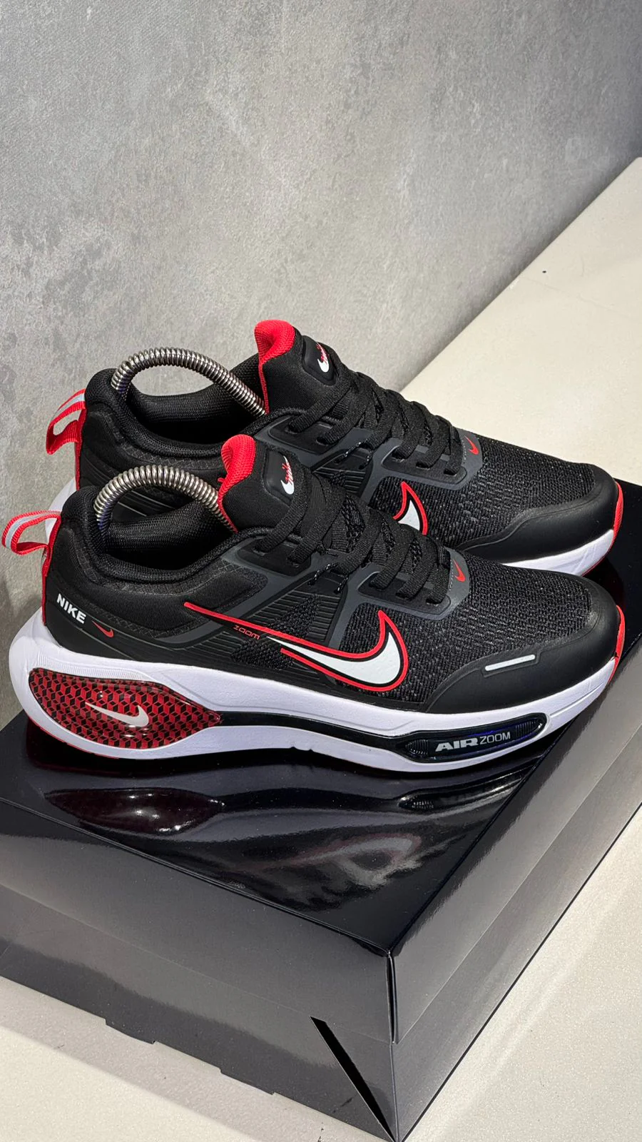 NIKE TENIS NEGRO ROJO PROMO
