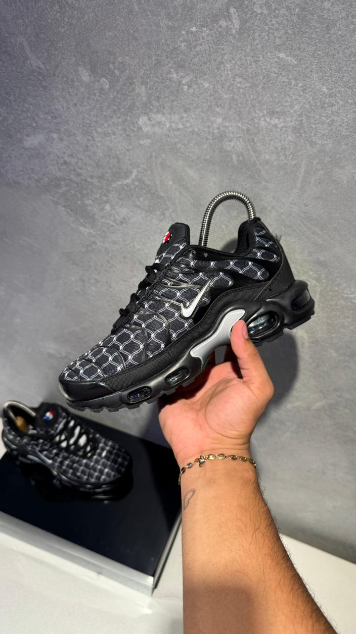 NIKE TN AJEDREZ NEGRO - Image 6