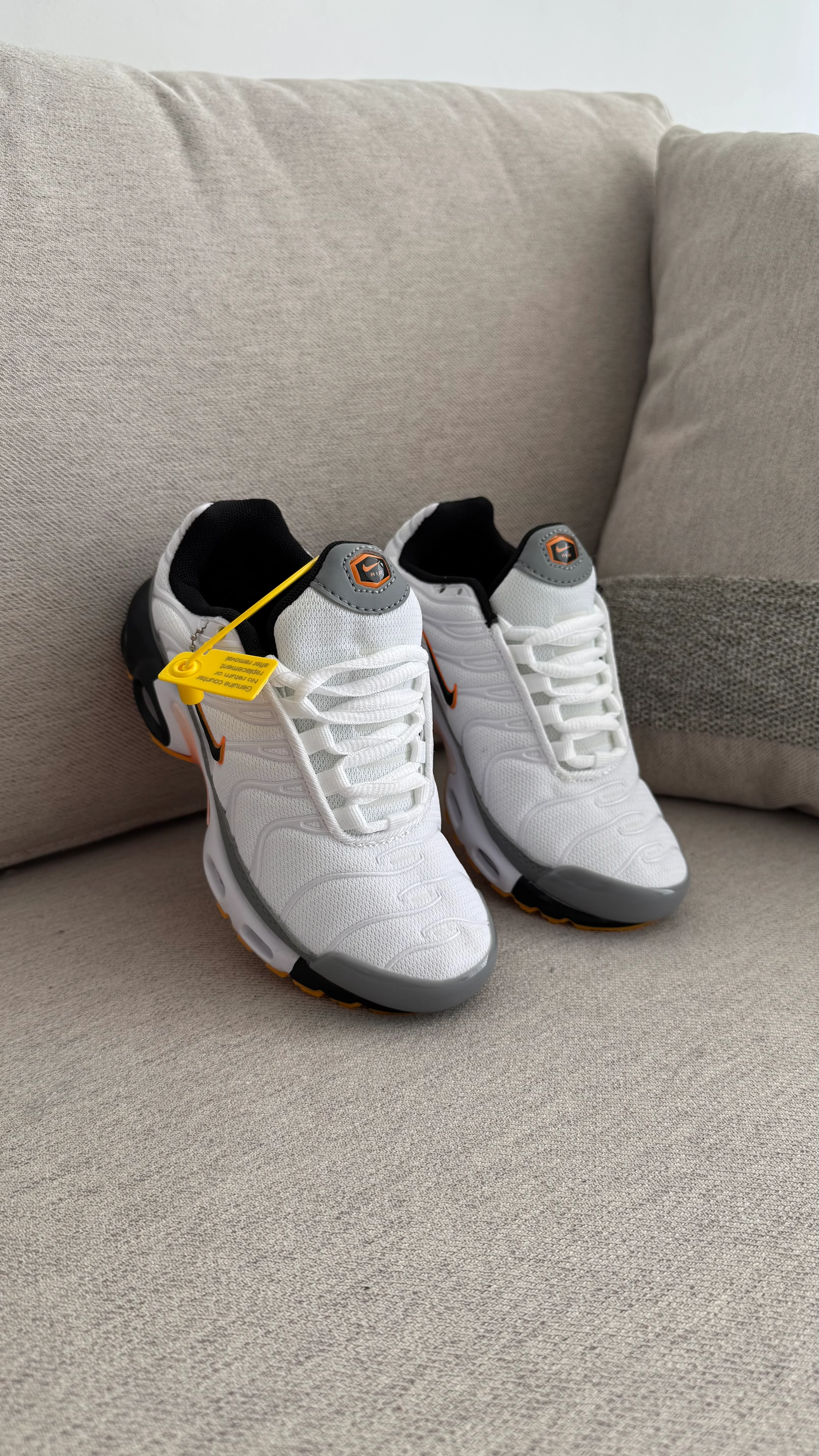 NIKE TN BLANCO AMARILLO NIÑO - Image 3