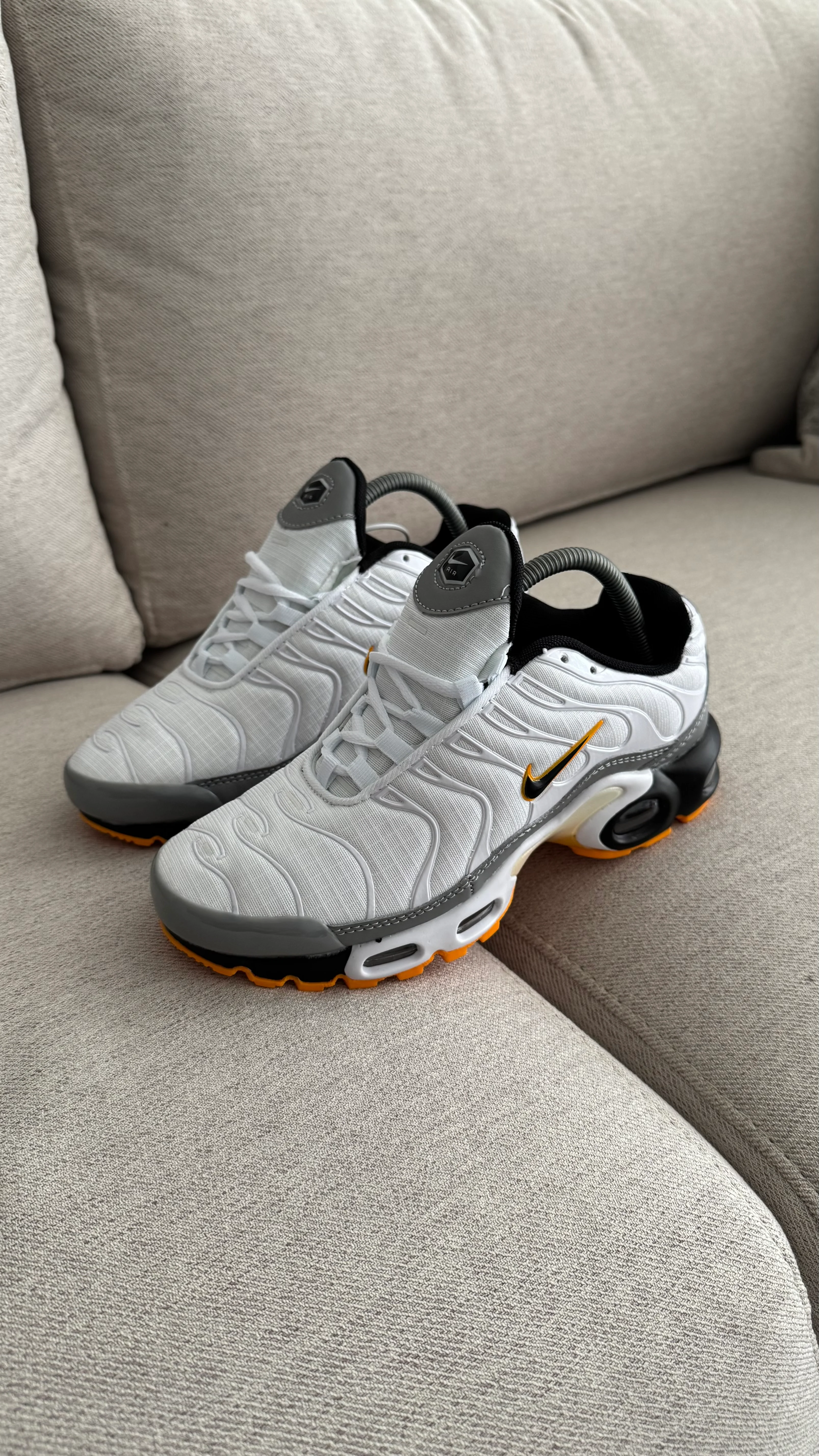 NIKE TN BLANCO AMARILLO - Image 10
