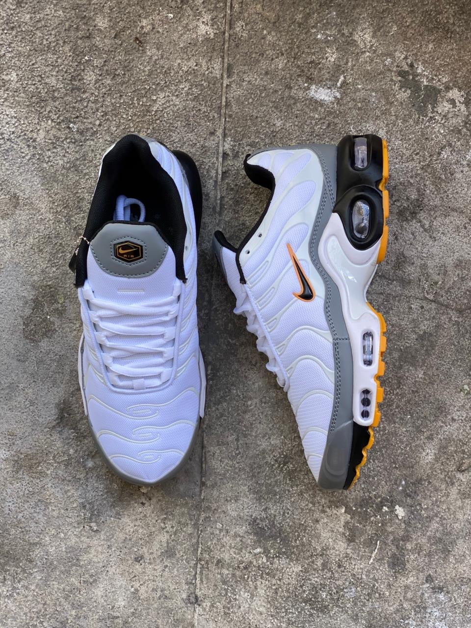 NIKE TN BLANCO AMARILLO - Image 2