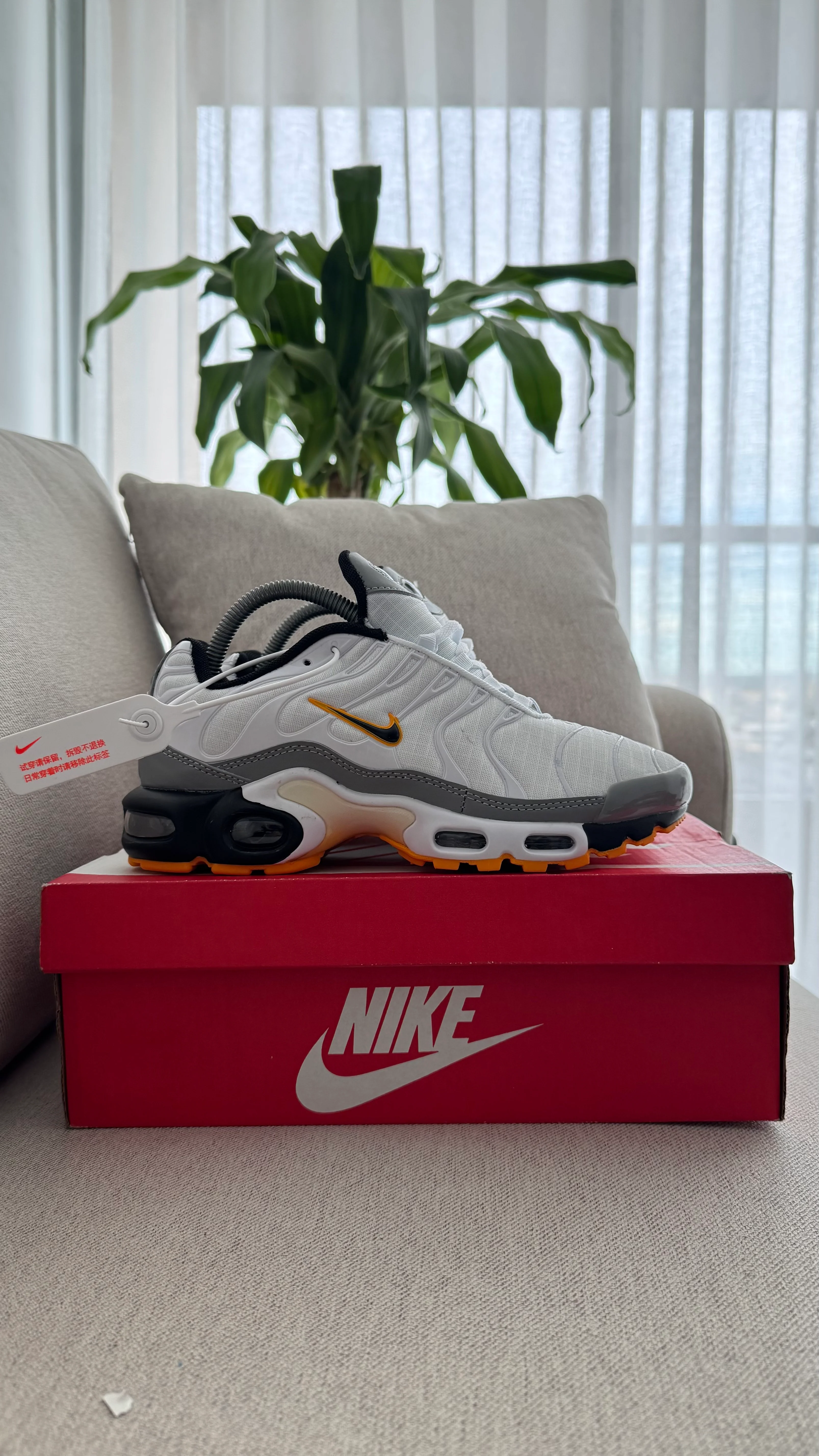 NIKE TN BLANCO AMARILLO - Image 7