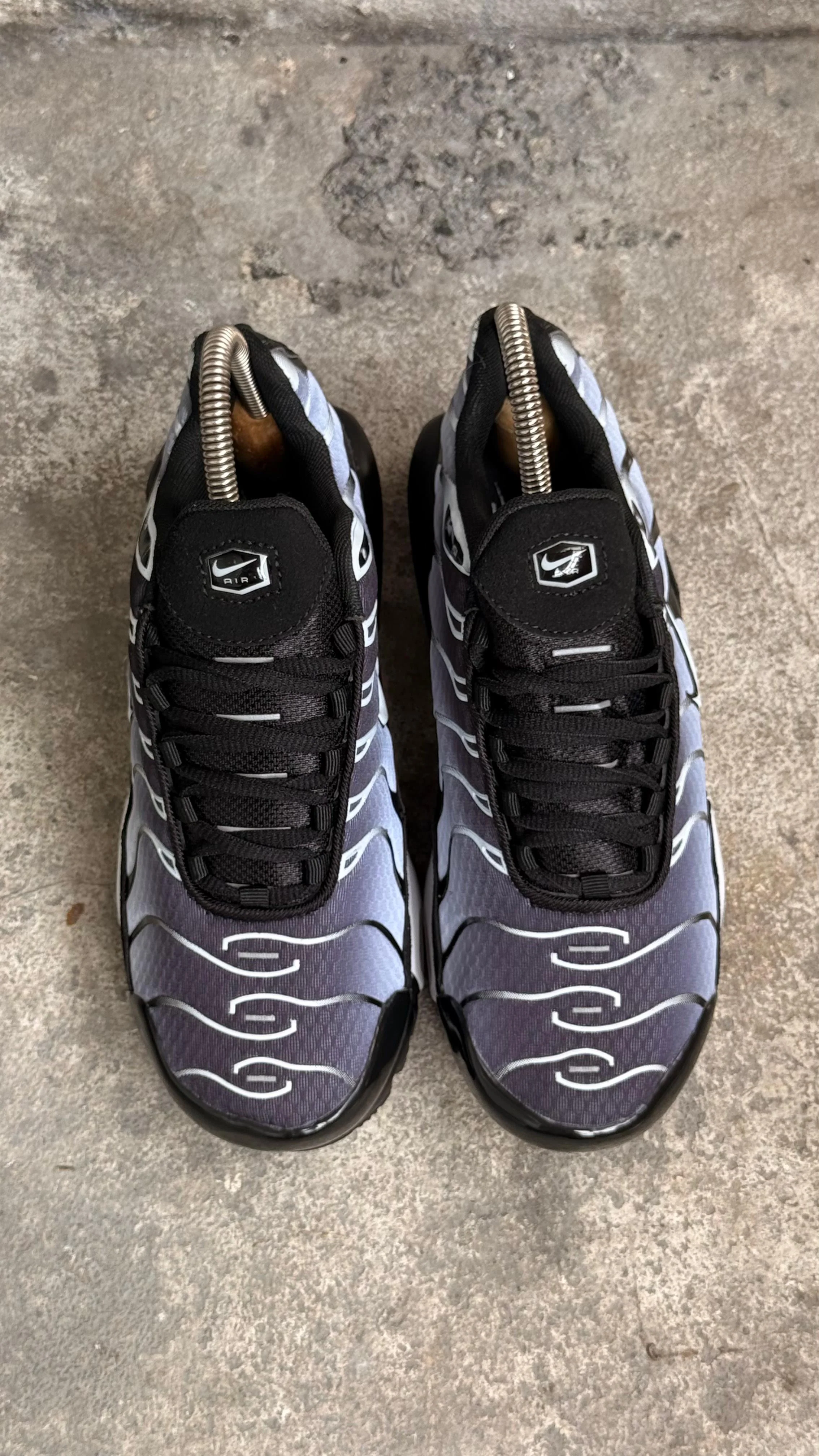 NIKE TN DIFUMINADO NEGRO BLANCO - Image 2