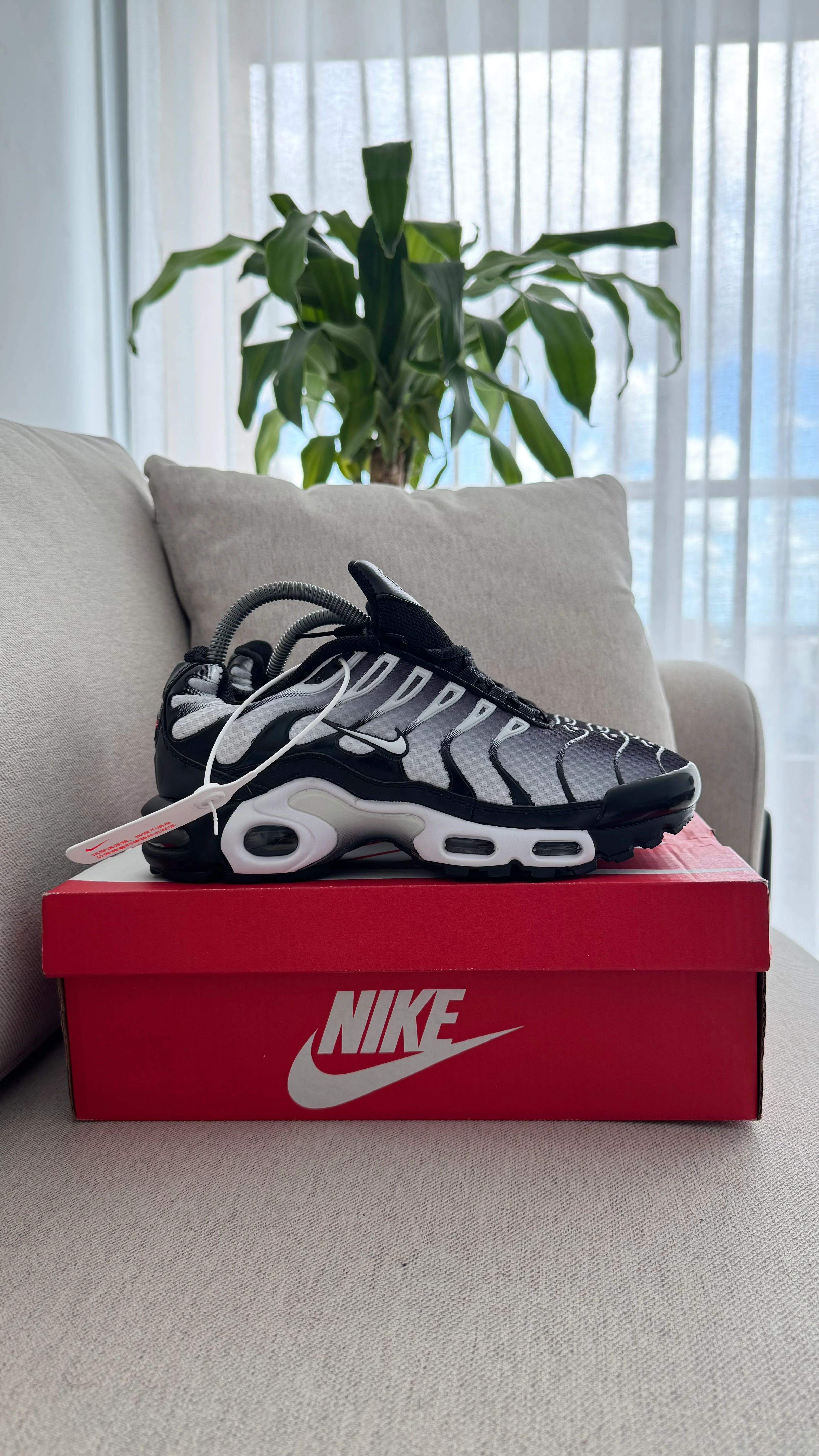NIKE TN DIFUMINADO NEGRO BLANCO - Image 7