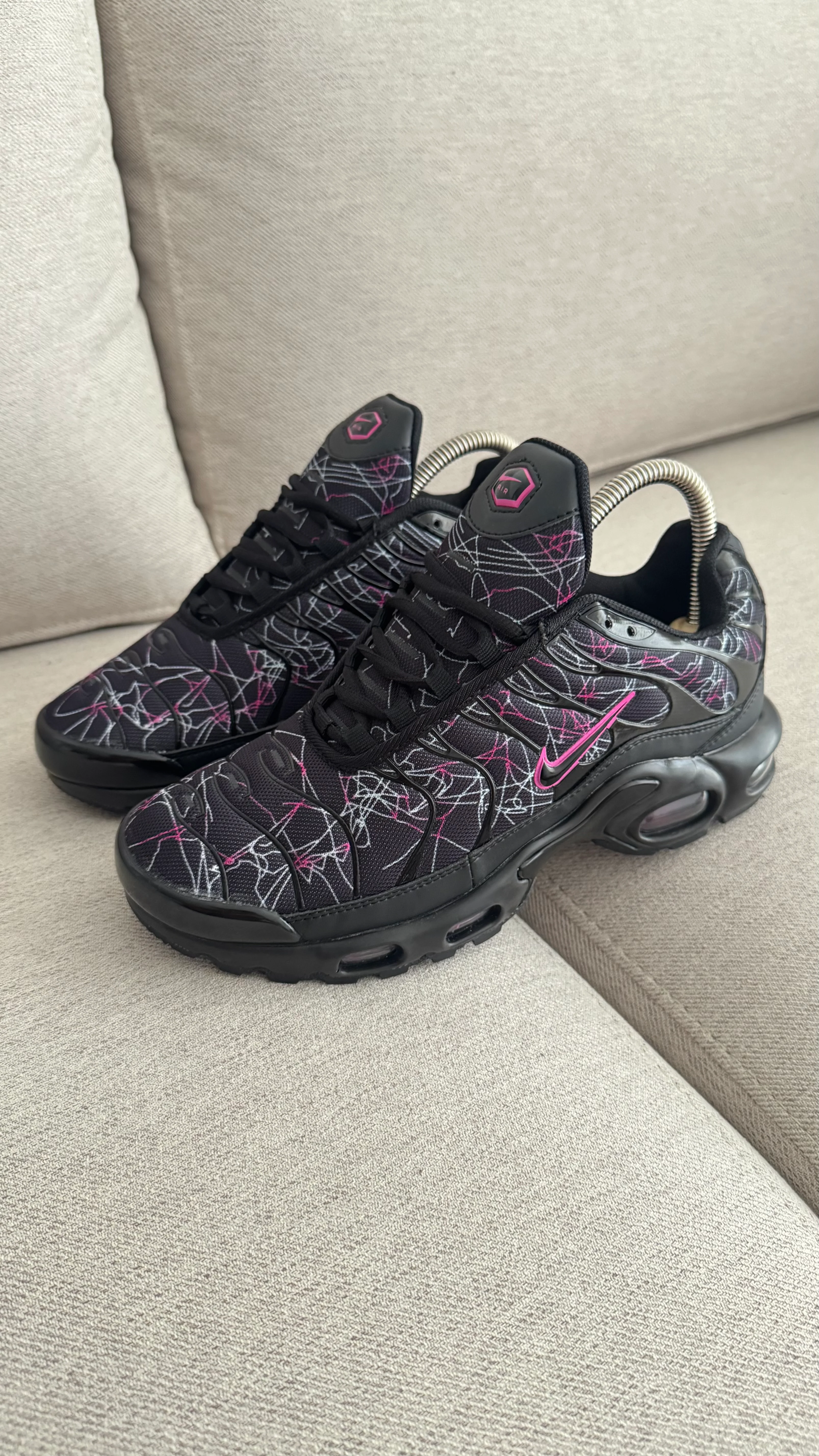 NIKE TN ELECTRICO NEGRO FUCSIA PROMO - Image 5