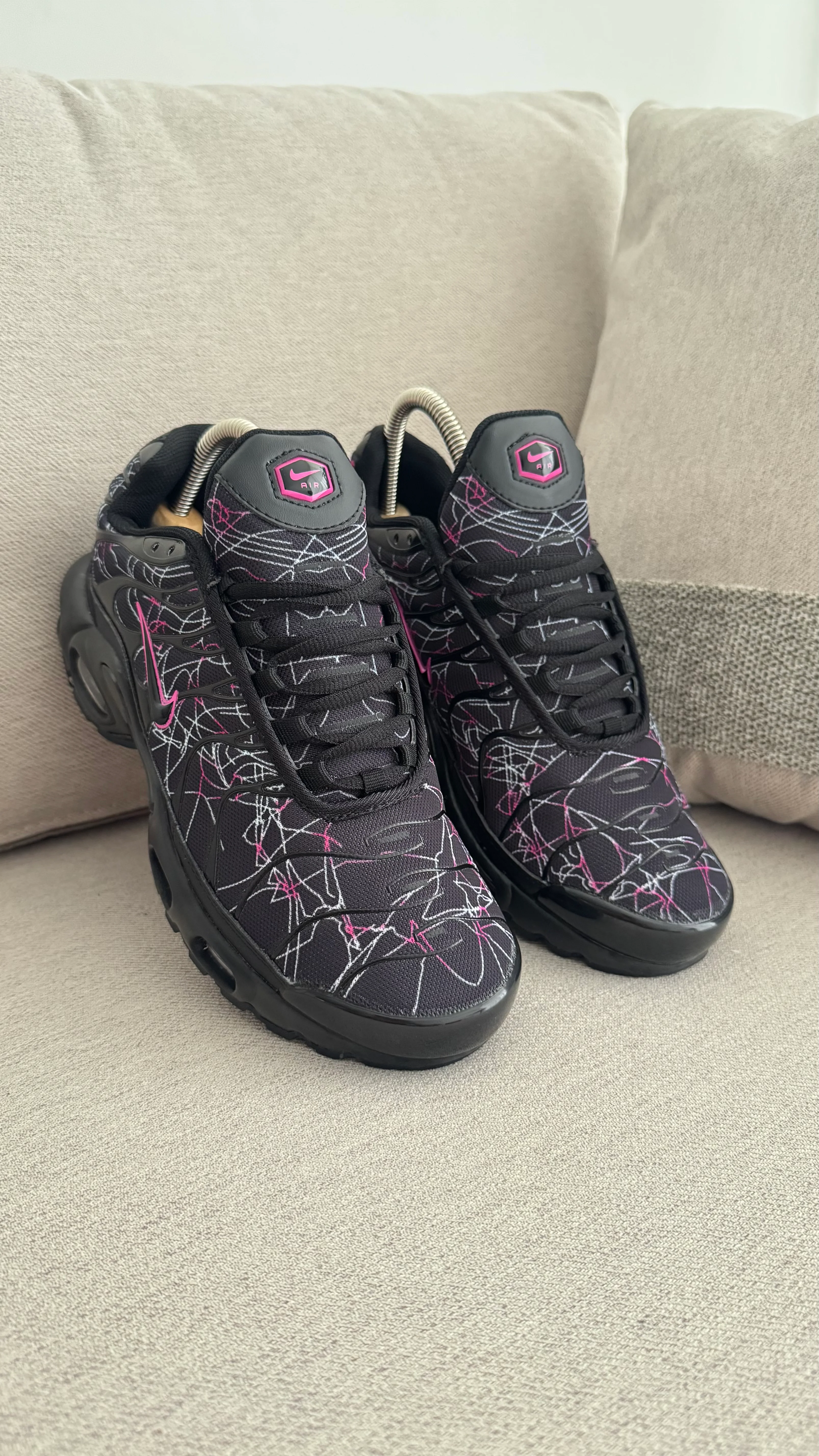NIKE TN ELECTRICO NEGRO FUCSIA PROMO - Image 7
