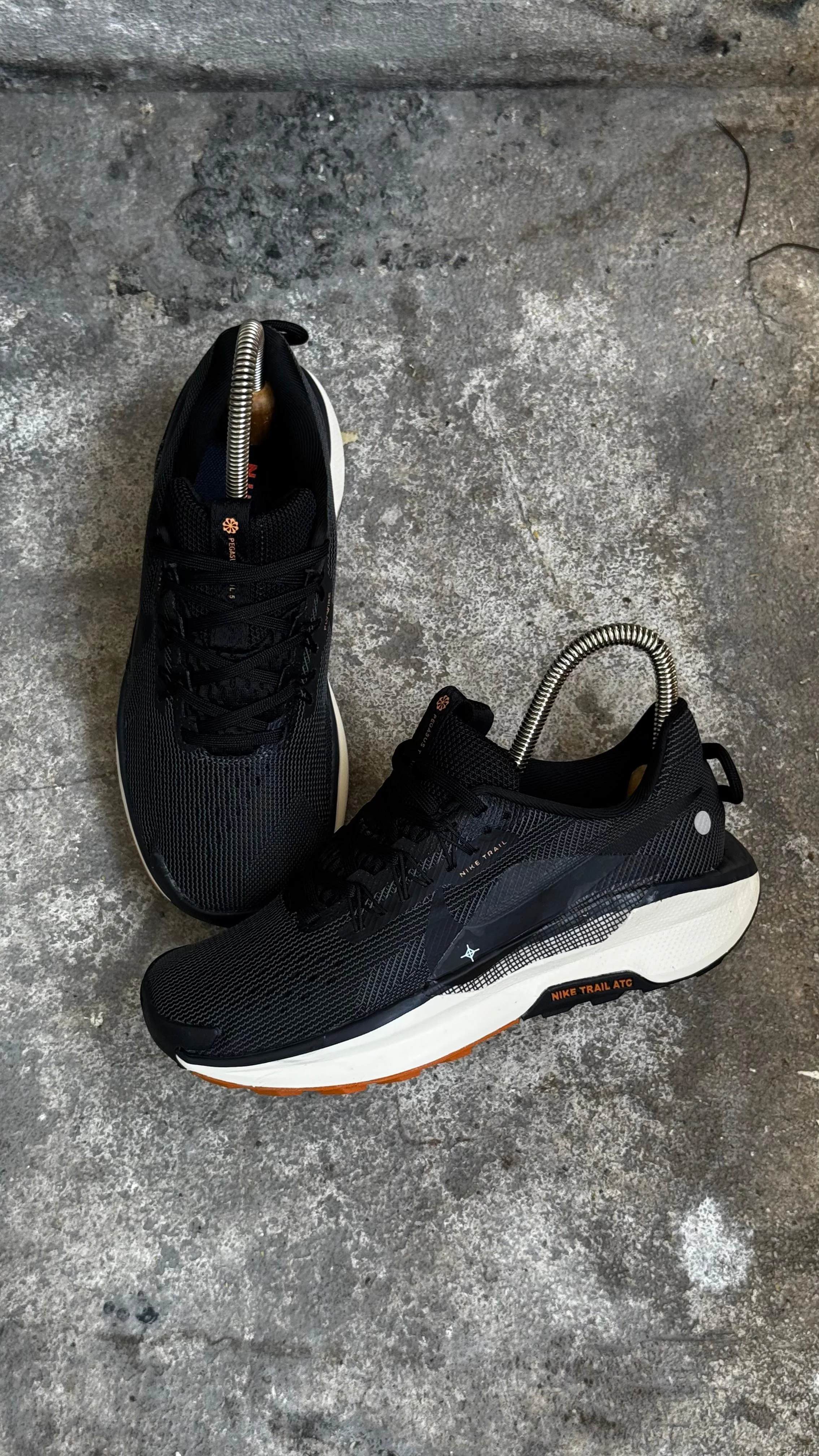 NIKE TRAIL NEGRO BLANCO NARANJA - Image 3