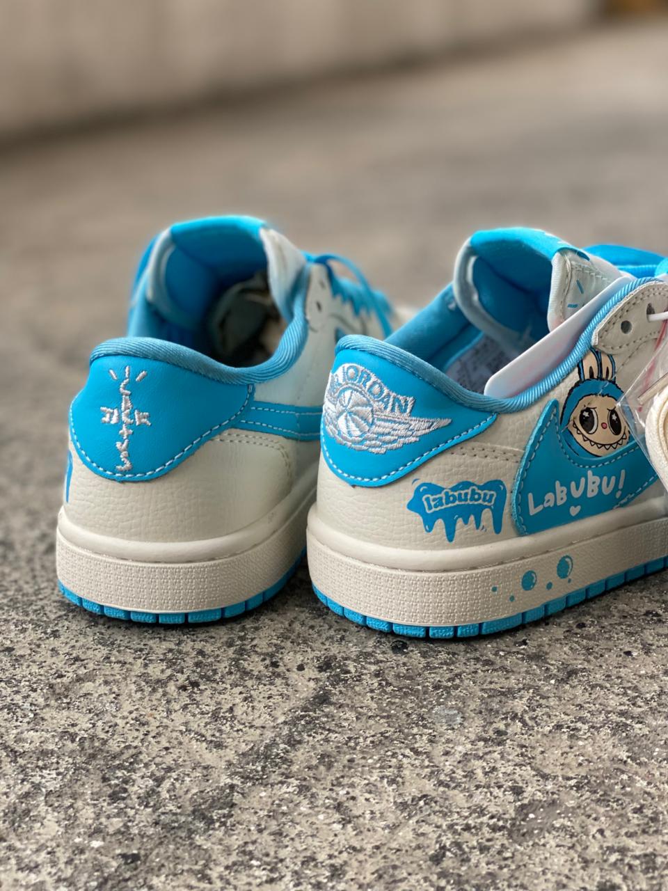 NIKE TRAVIS LABUBU AZUL PROMO MASTER - Image 4