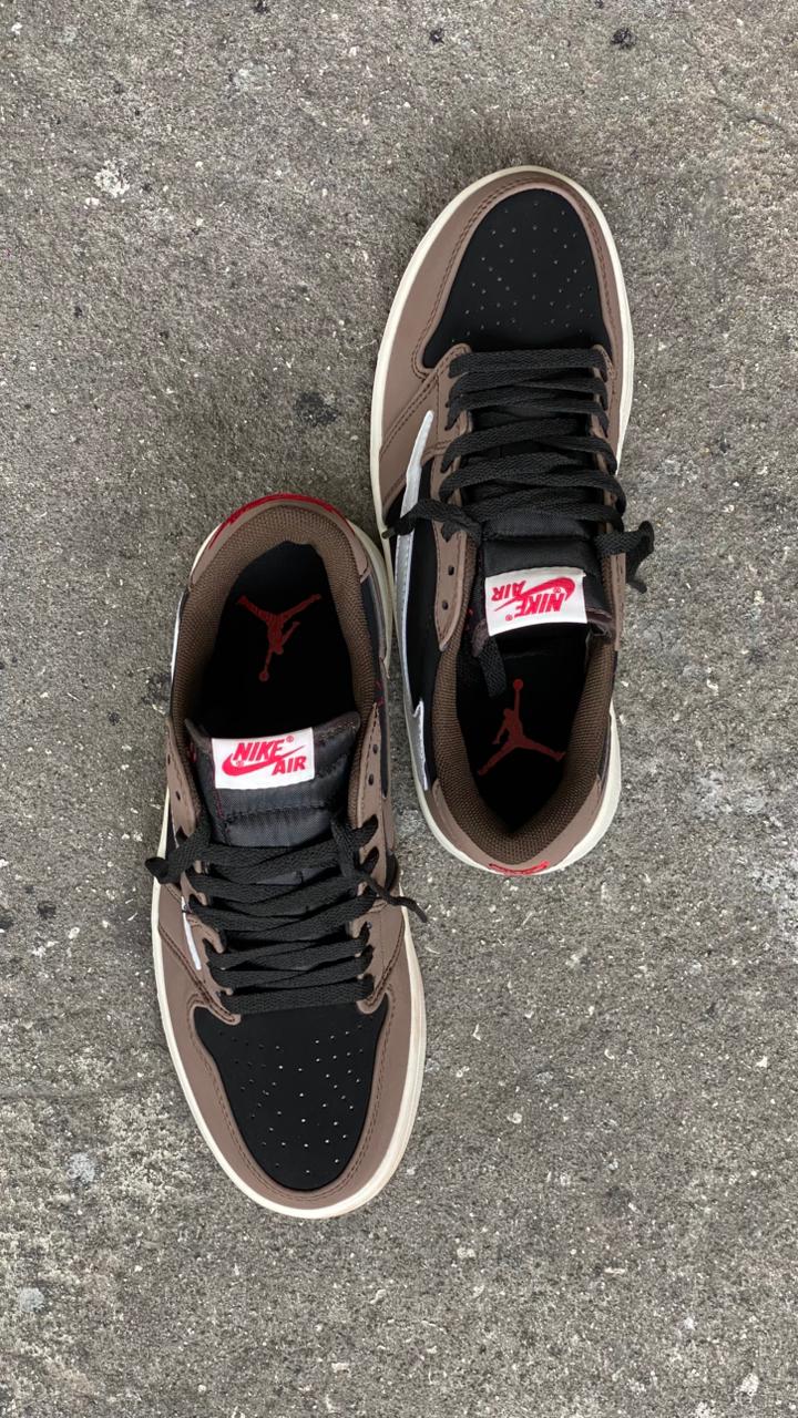 NIKE TRAVIS SCOTT BLANCA CAFE - Image 4