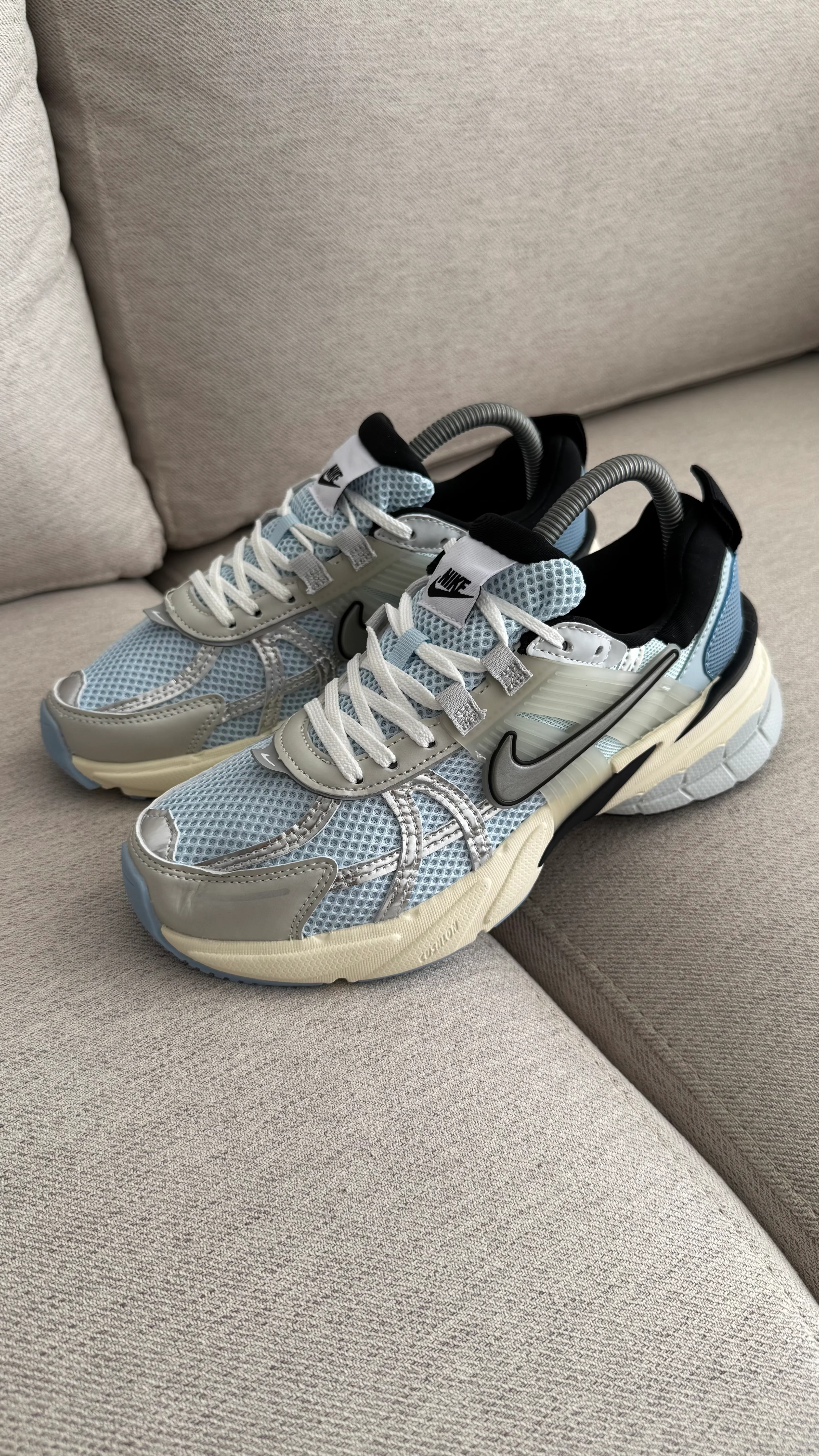 NIKE V2K CELESTE - Image 7