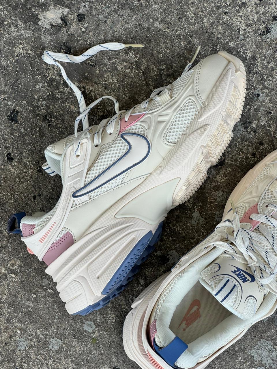 NIKE V3K BEIGE ROSA - Image 4