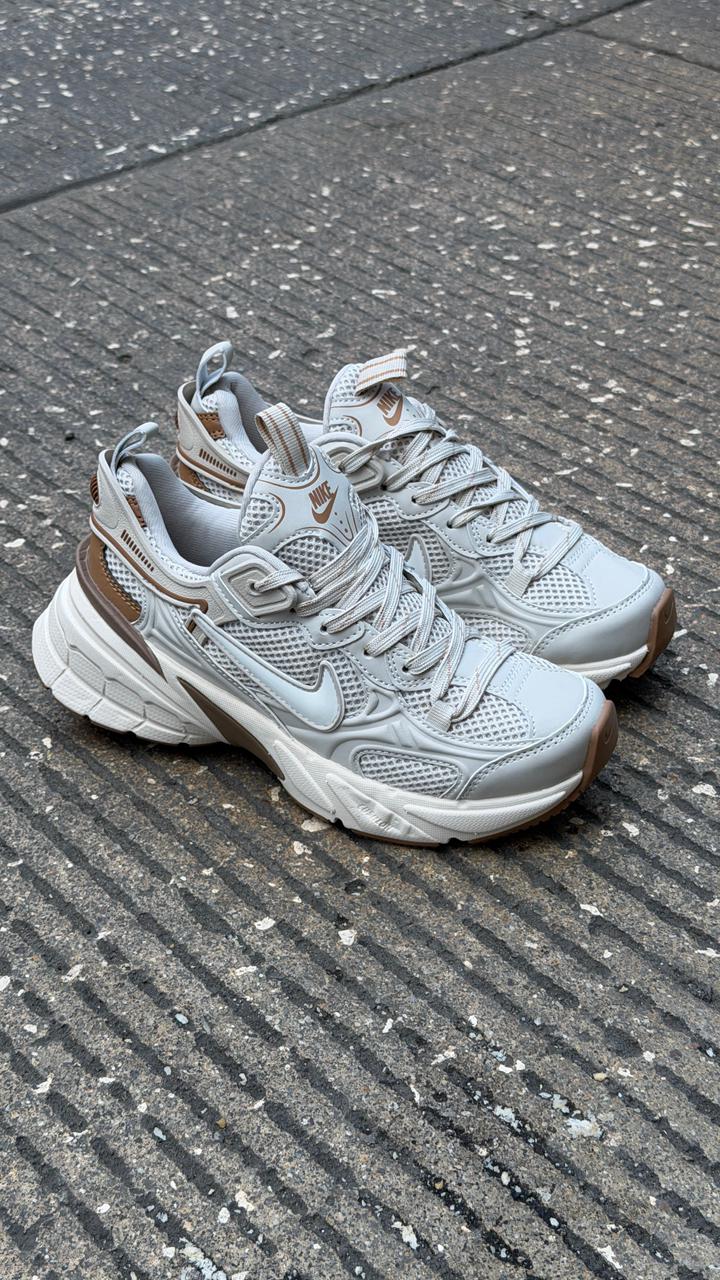 NIKE V3K SKATE BEIGE - Image 2