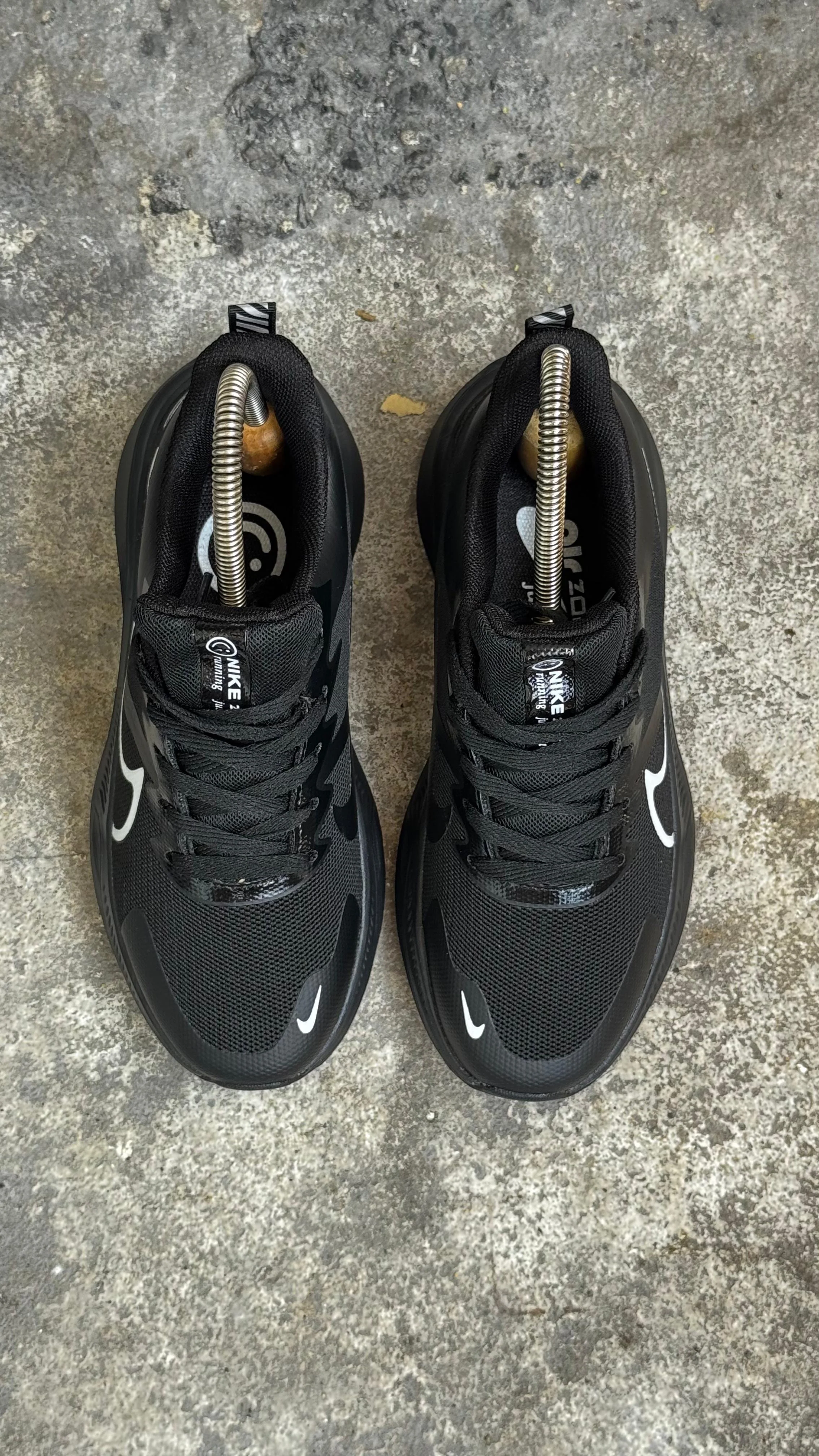 NIKE ZOOM CARITA NEGRO CHULO BLANCO - Image 2