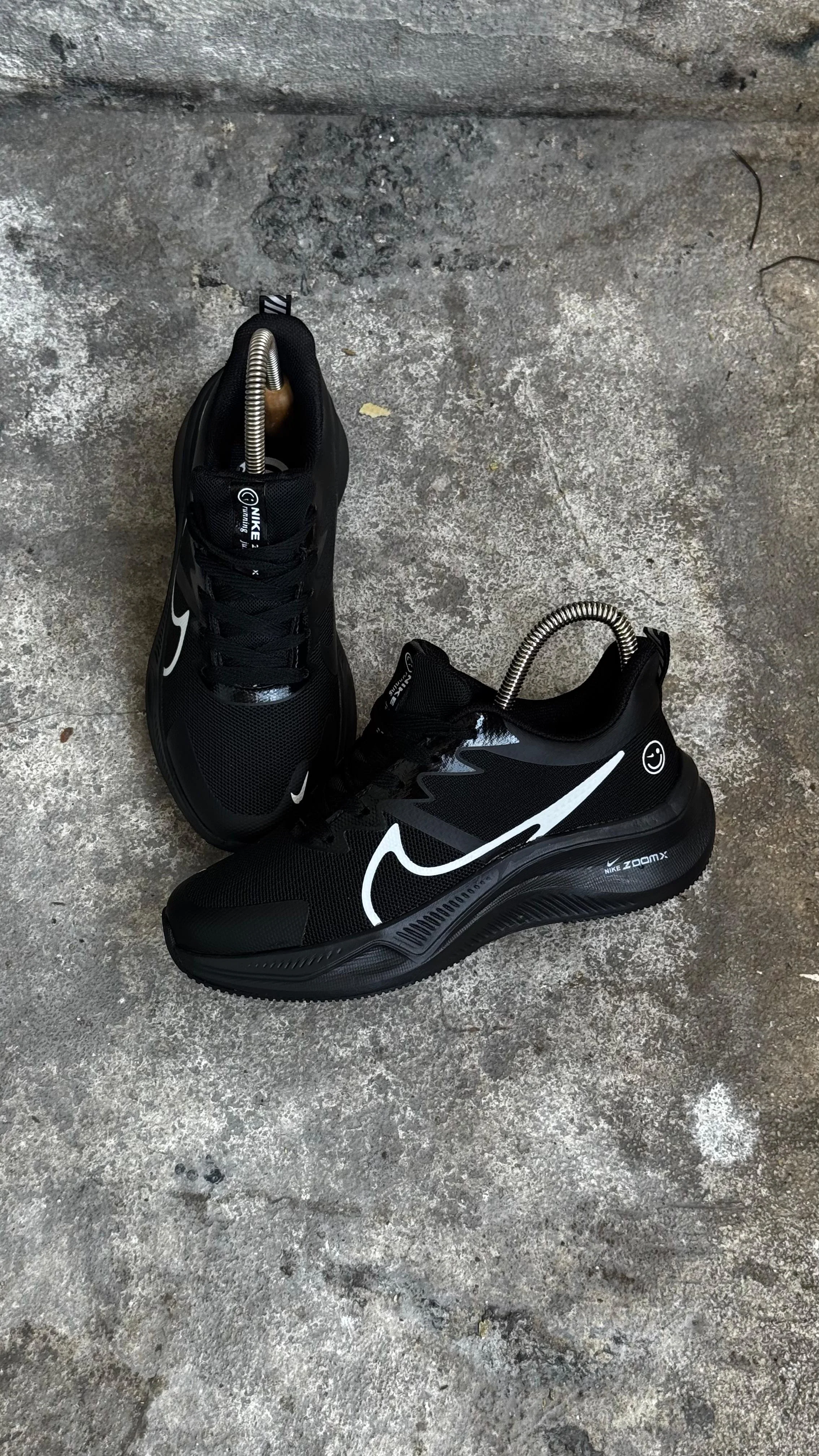 NIKE ZOOM CARITA NEGRO CHULO BLANCO - Image 3