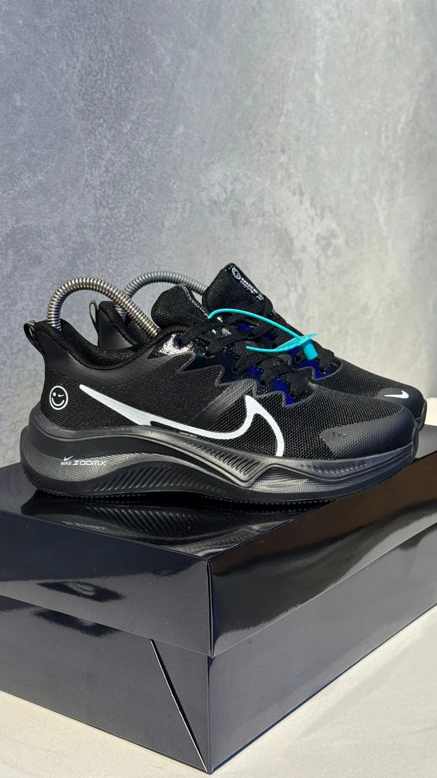 NIKE ZOOM CARITA NEGRO CHULO BLANCO - Image 4