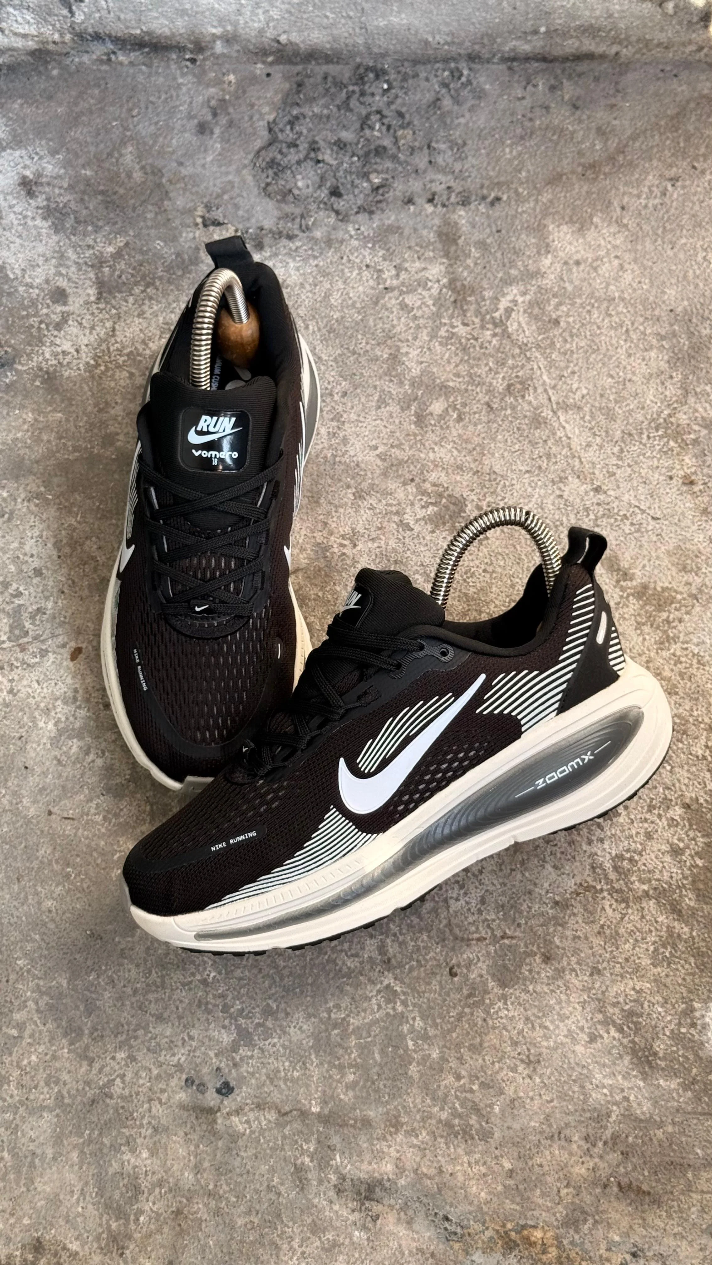 NIKE ZOOM X NEGRO BLANCO - Image 3