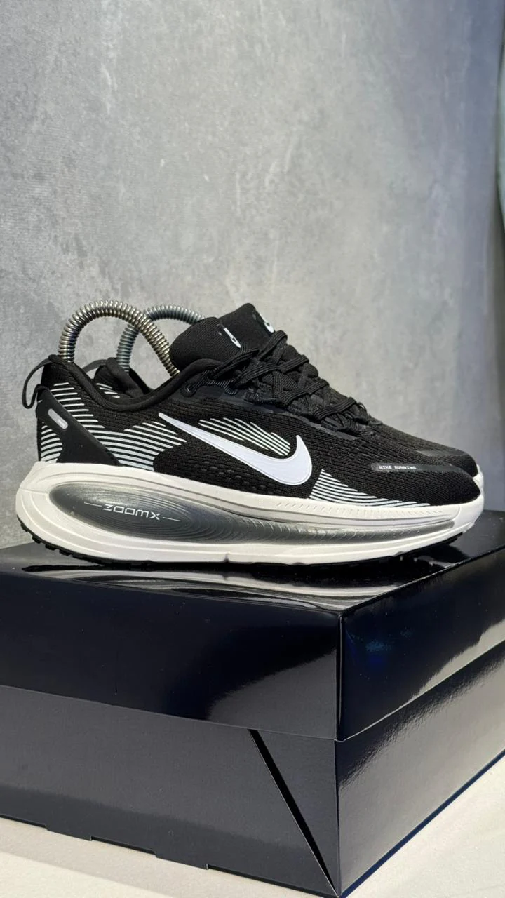 NIKE ZOOM X NEGRO BLANCO - Image 4