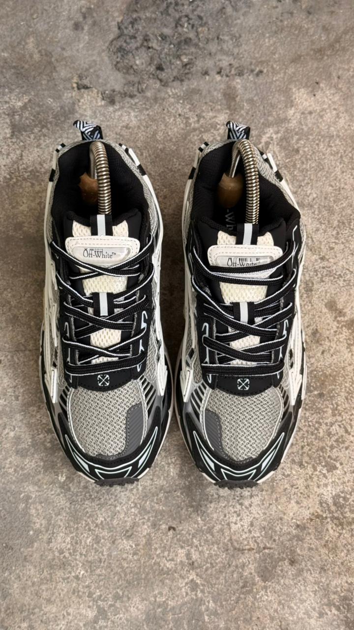 OFF WHITE 3 CHULO NEGRO BLANCO - Image 2
