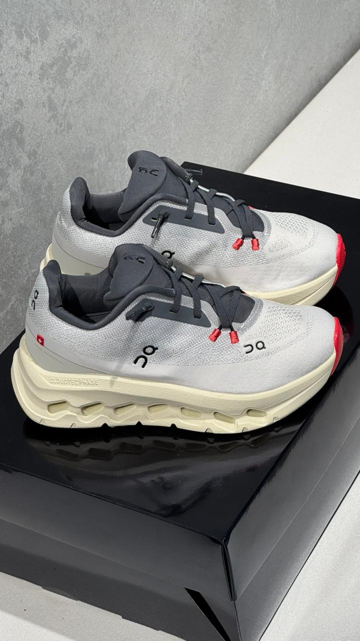 ON CLOUDTEC BEIGE GRIS NIÑOS - Image 3