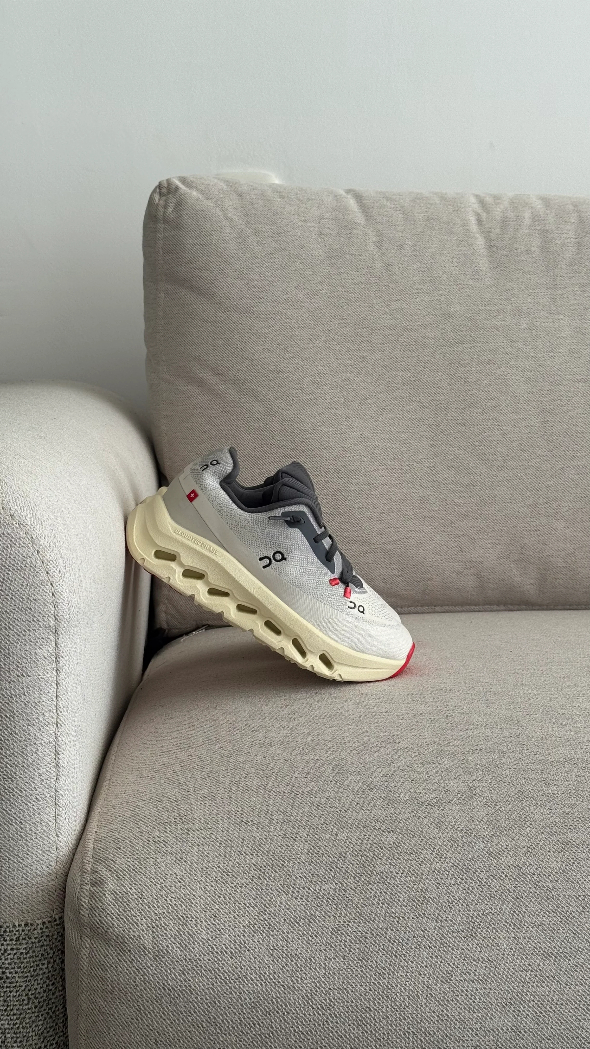 ON CLOUDTEC BEIGE GRIS NIÑOS - Image 7